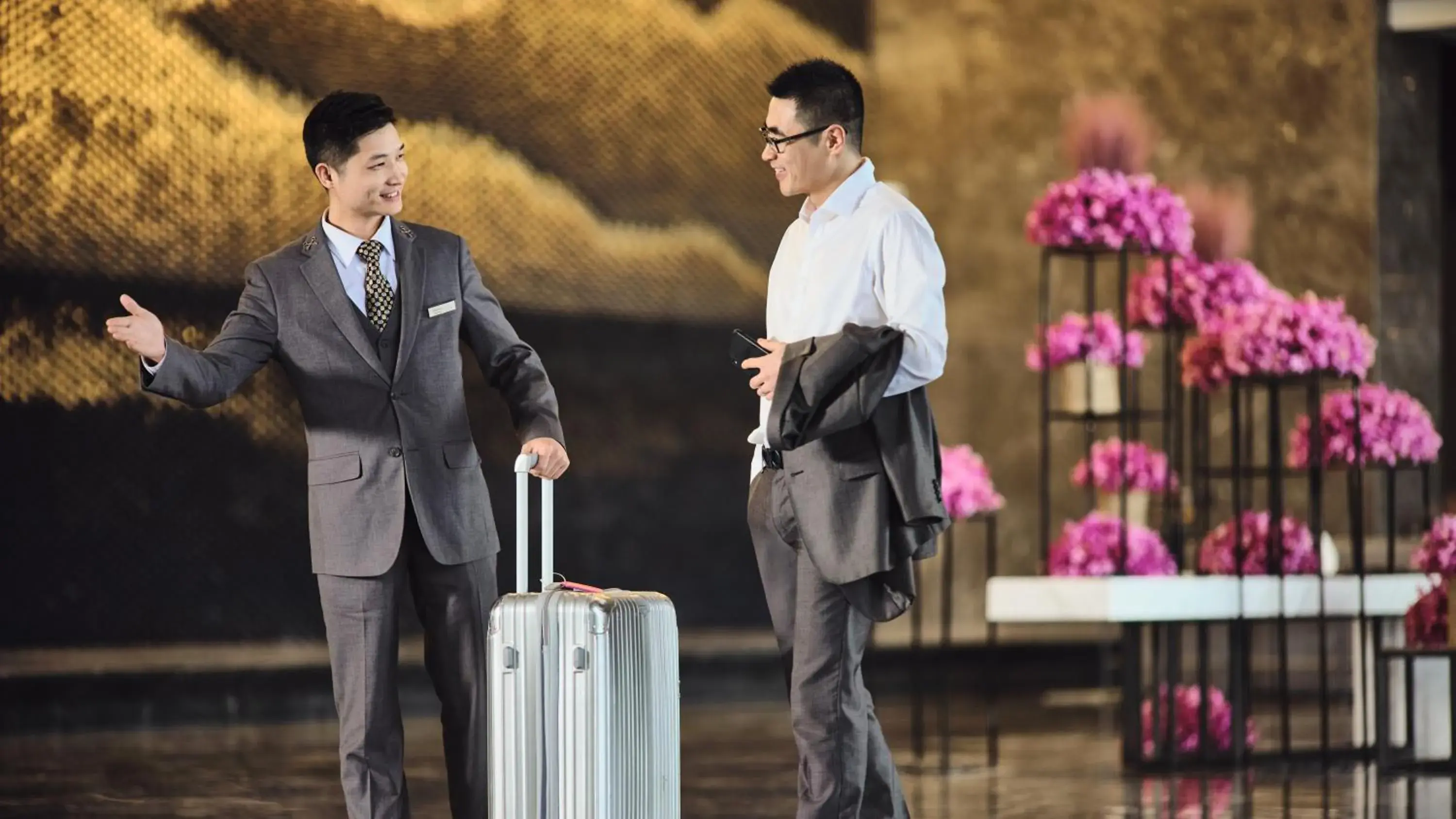 Property building in Crowne Plaza Wuhan Development Zone by IHG Property building in Crowne Plaza Wuhan Development Zone by IHG