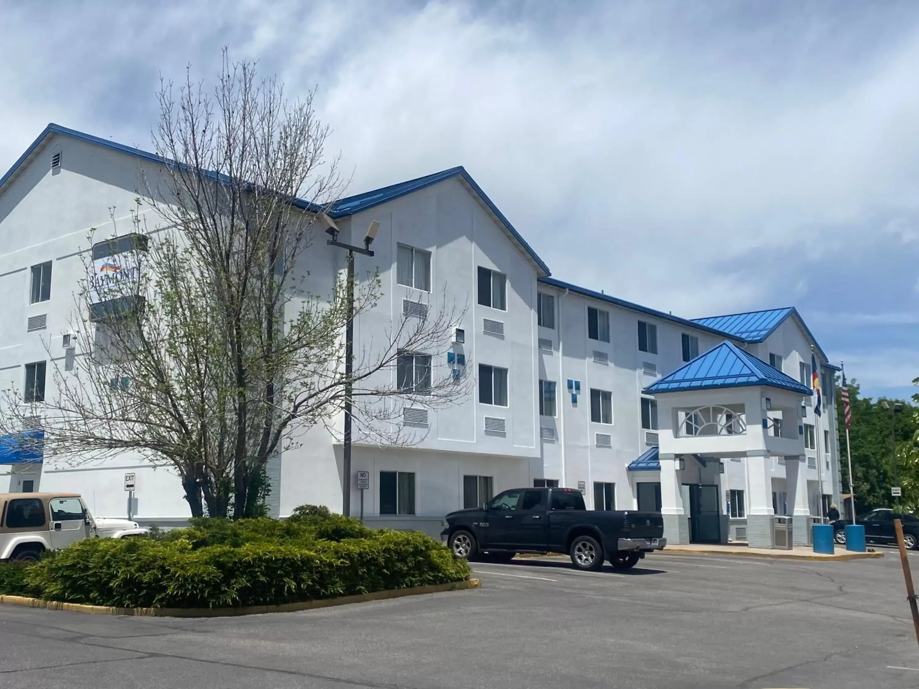 Property building in Baymont by Wyndham Loveland - Fort Collins Area Property building in Baymont by Wyndham Loveland - Fort Collins Area