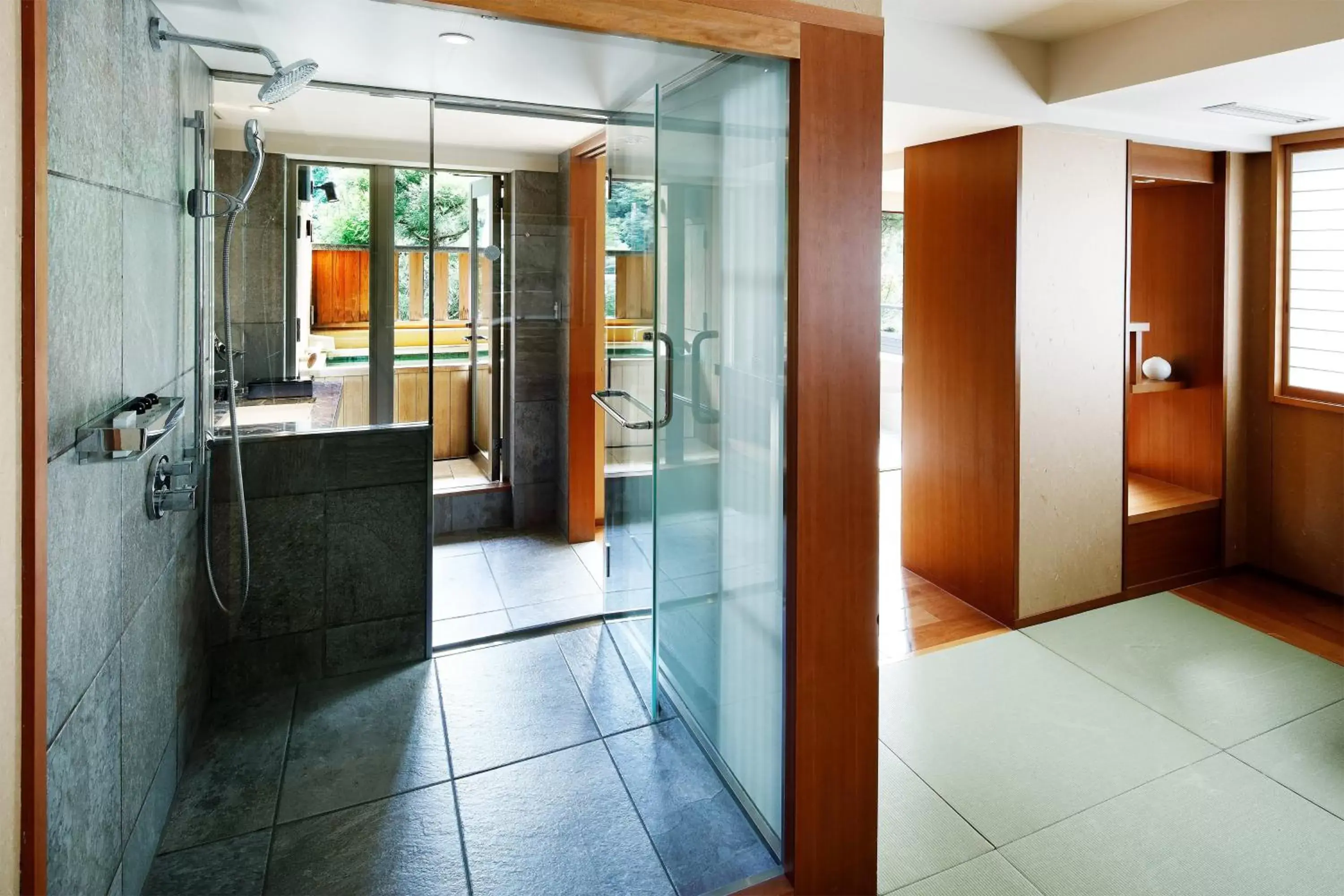 Bathroom in Suiran, a Luxury Collection Hotel, Kyoto
