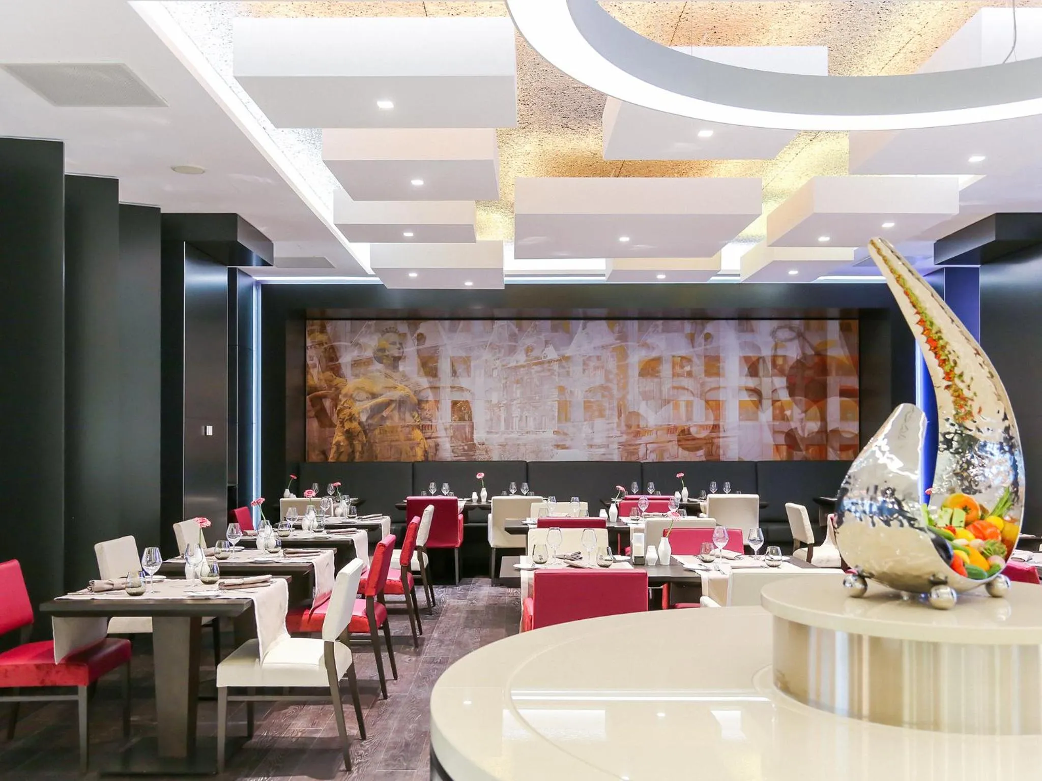 Restaurant/places to eat in Le Royal Hotels & Resorts Luxembourg