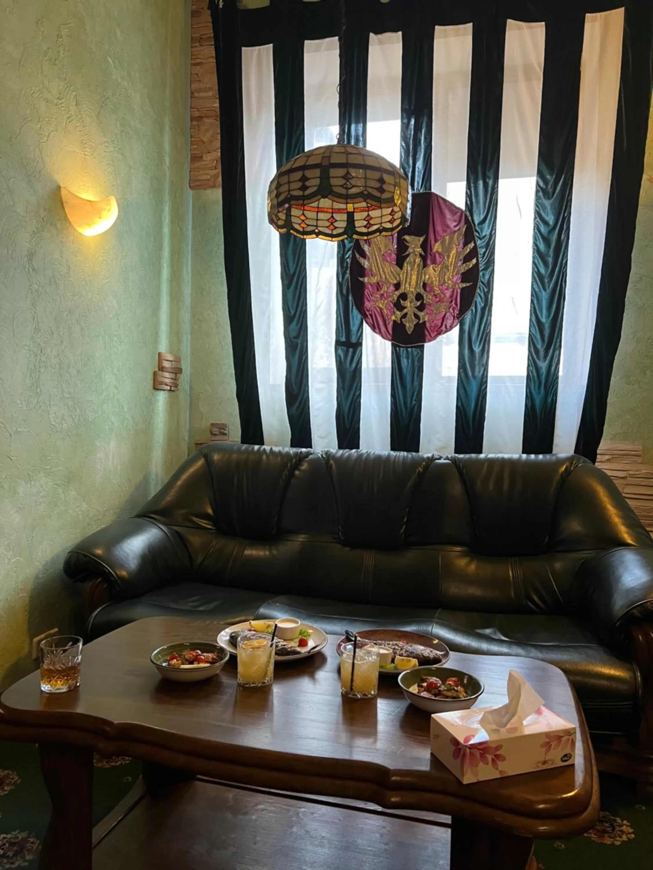 Food and drinks in Kamelot