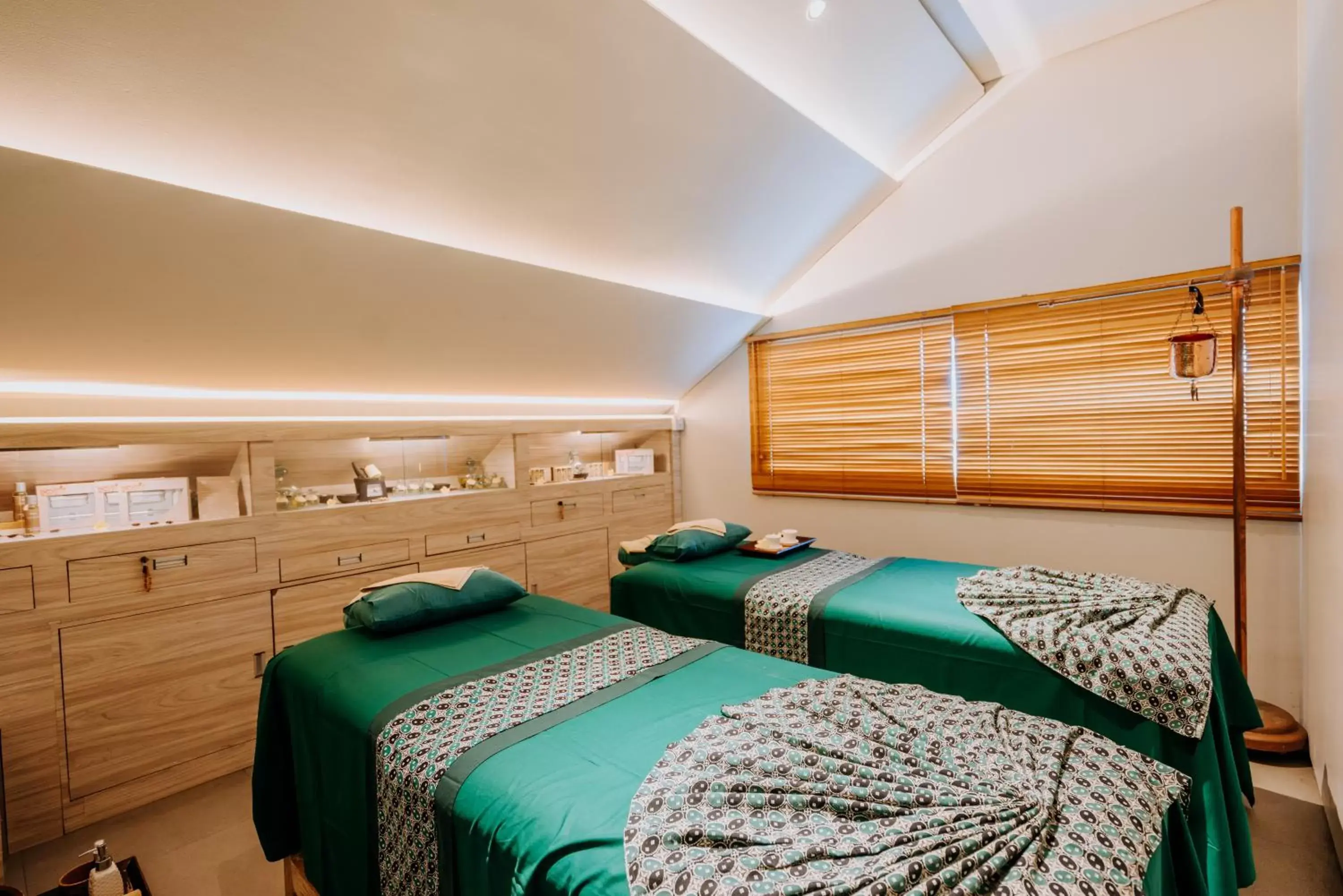 Massage, Bed in ARTOTEL Sanur Bali