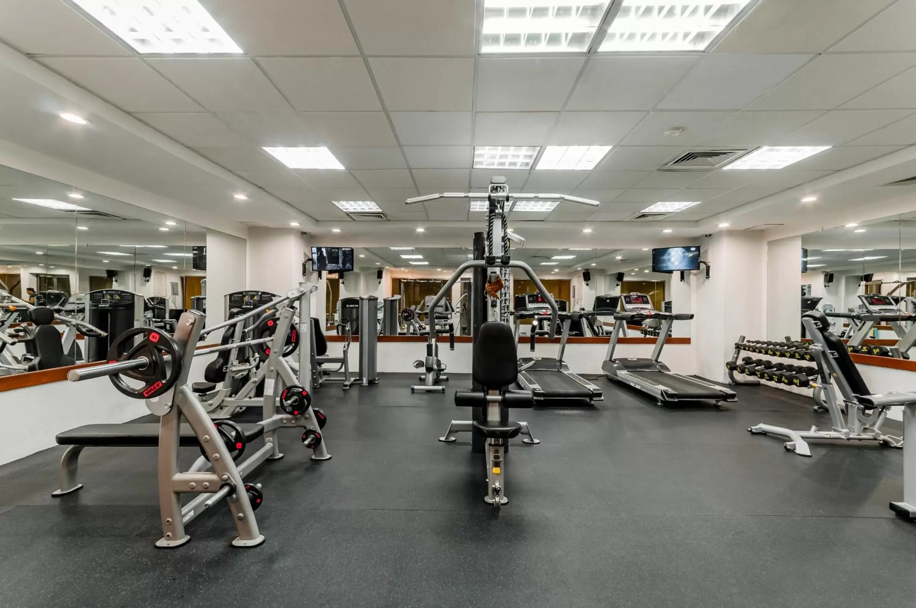 Fitness centre/facilities, Fitness Center/Facilities in GR Solaris Cancun All Inclusive