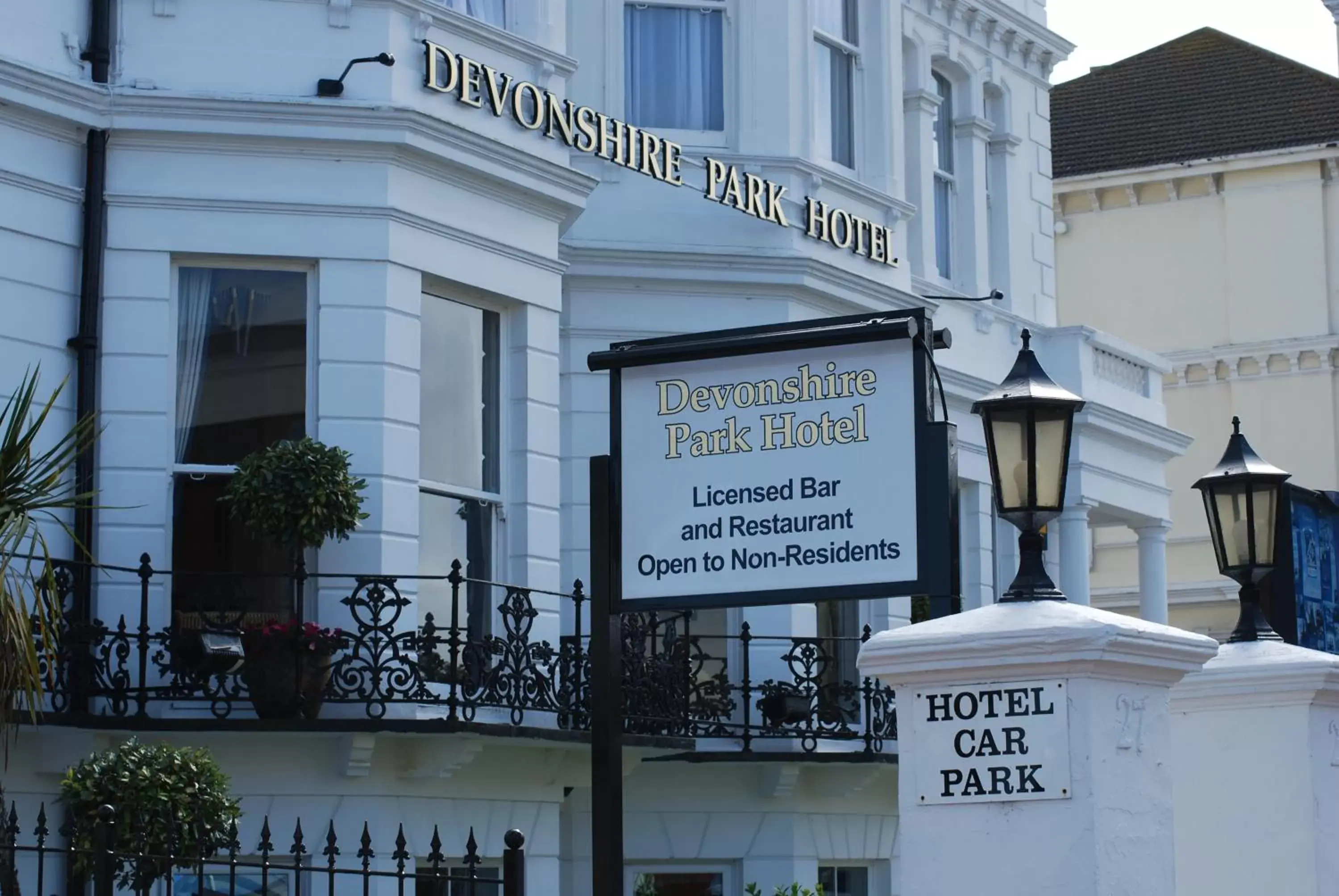 Facade/entrance, Property Logo/Sign in Devonshire Park Hotel