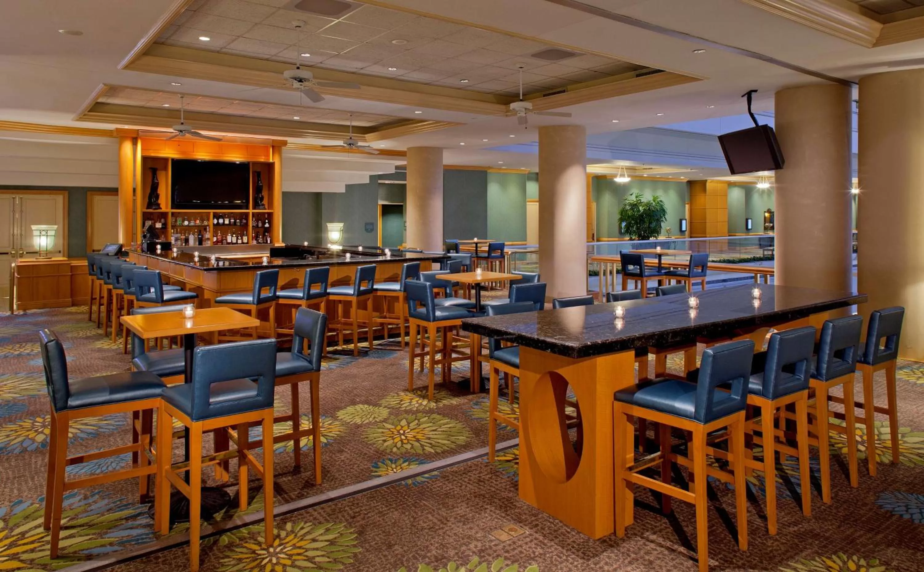 Lounge or bar in Hyatt Regency Orlando International Airport Hotel