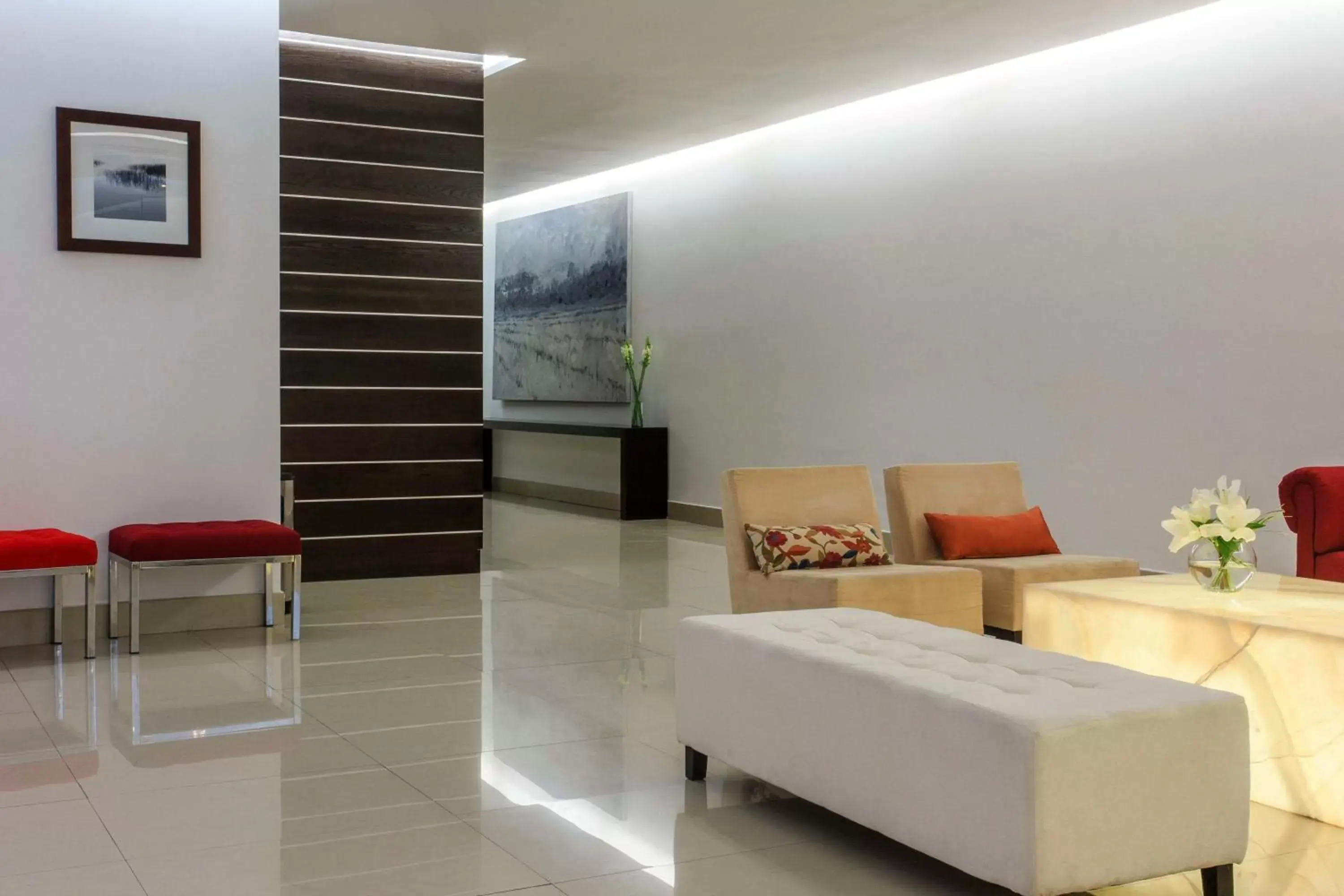 Lobby or reception, Seating Area in NH Collection Monterrey San Pedro