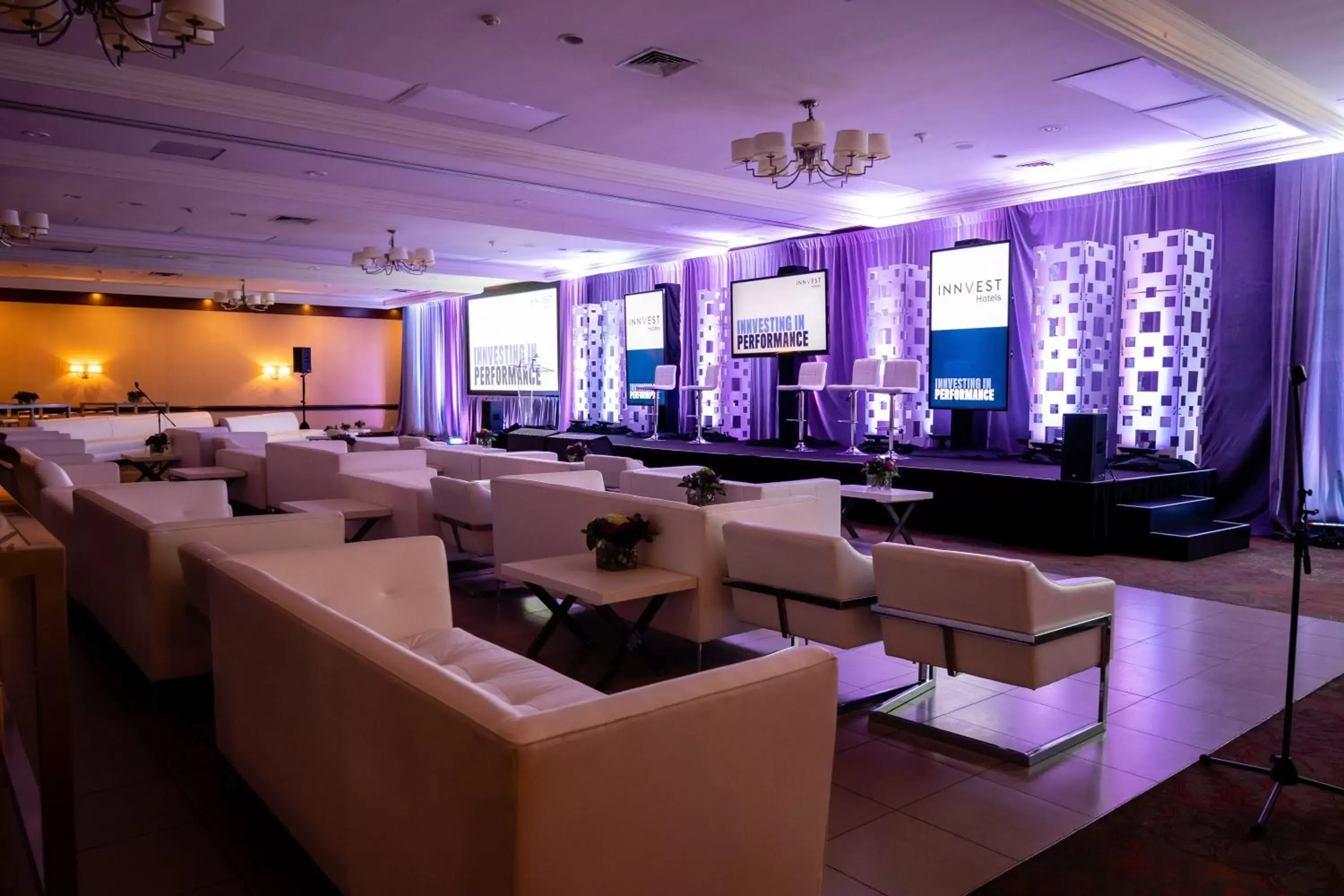 Banquet/Function facilities in Holiday Inn Burlington Hotel & Conference Centre, an IHG Hotel