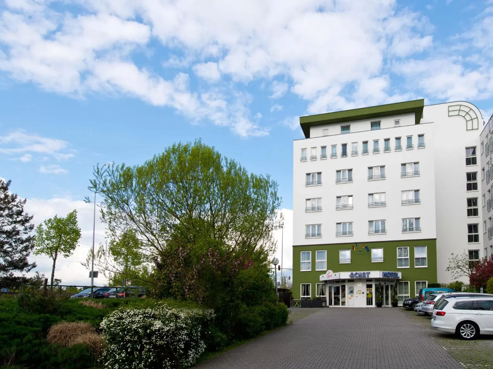 Facade/entrance, Property Building in ACHAT Hotel Darmstadt Griesheim