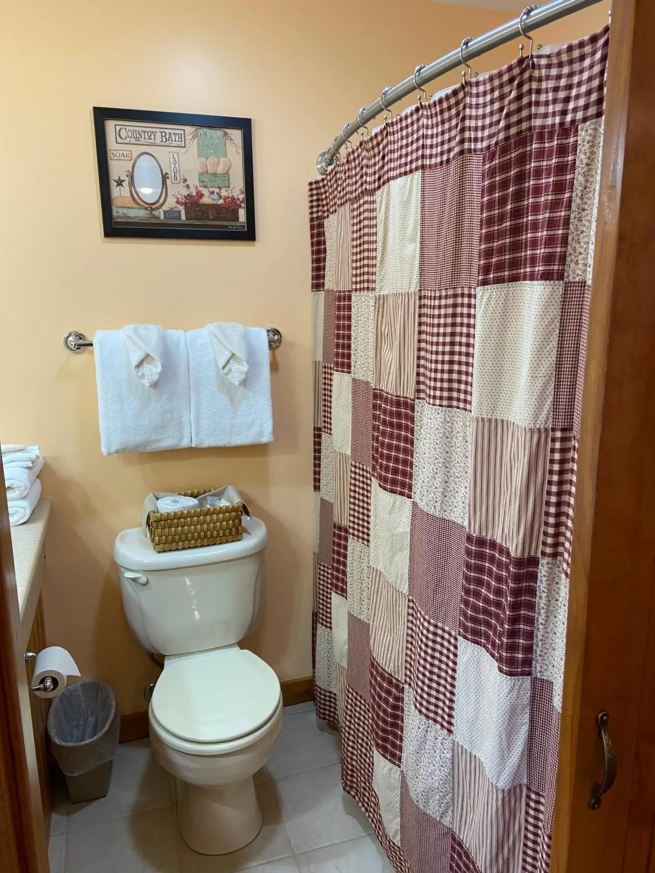 Bathroom in The Garrett Inn