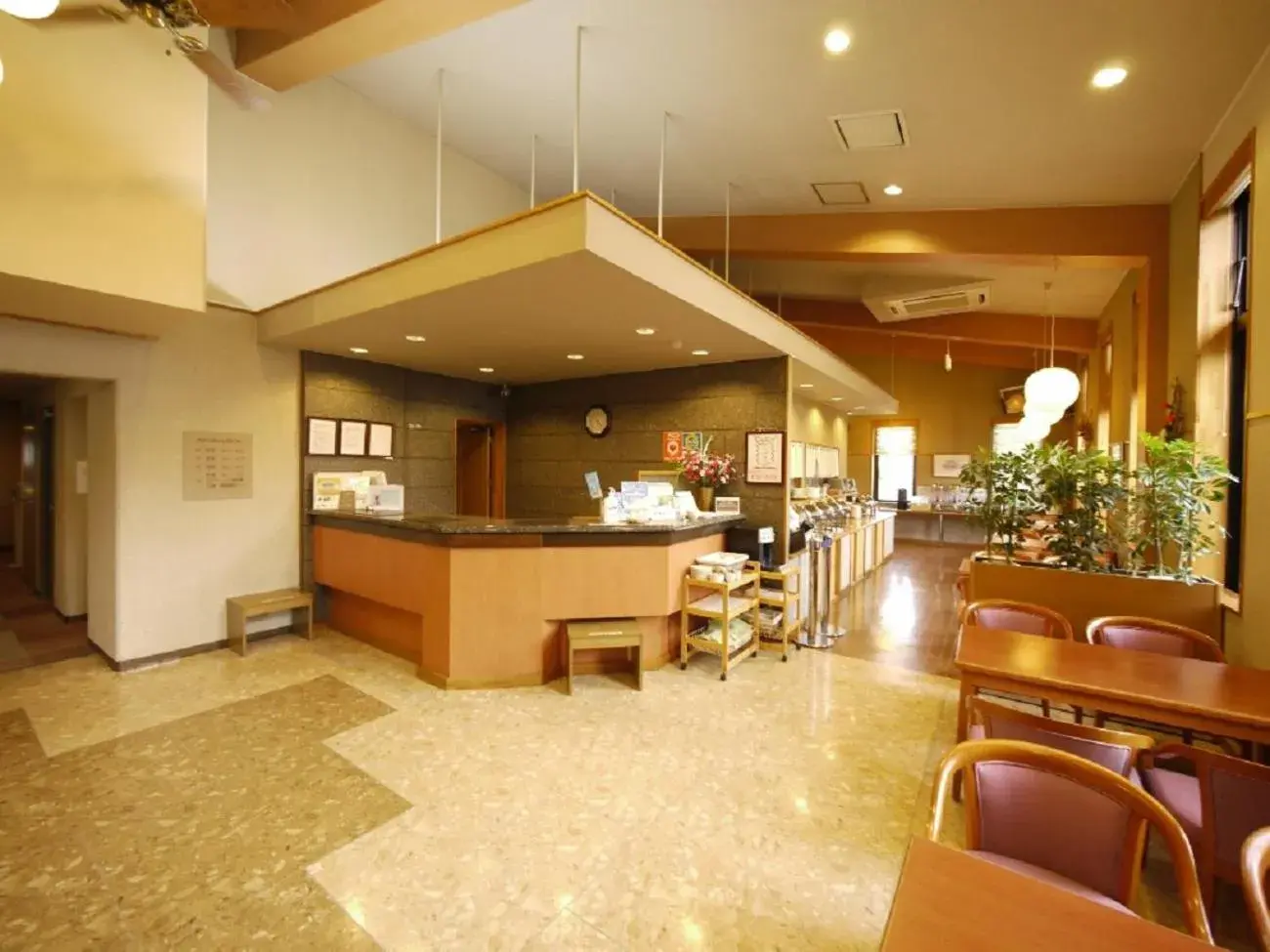 Lobby or reception, Restaurant/Places to Eat in Hotel Route-Inn Court Azumino Toyoshina Ekiminami
