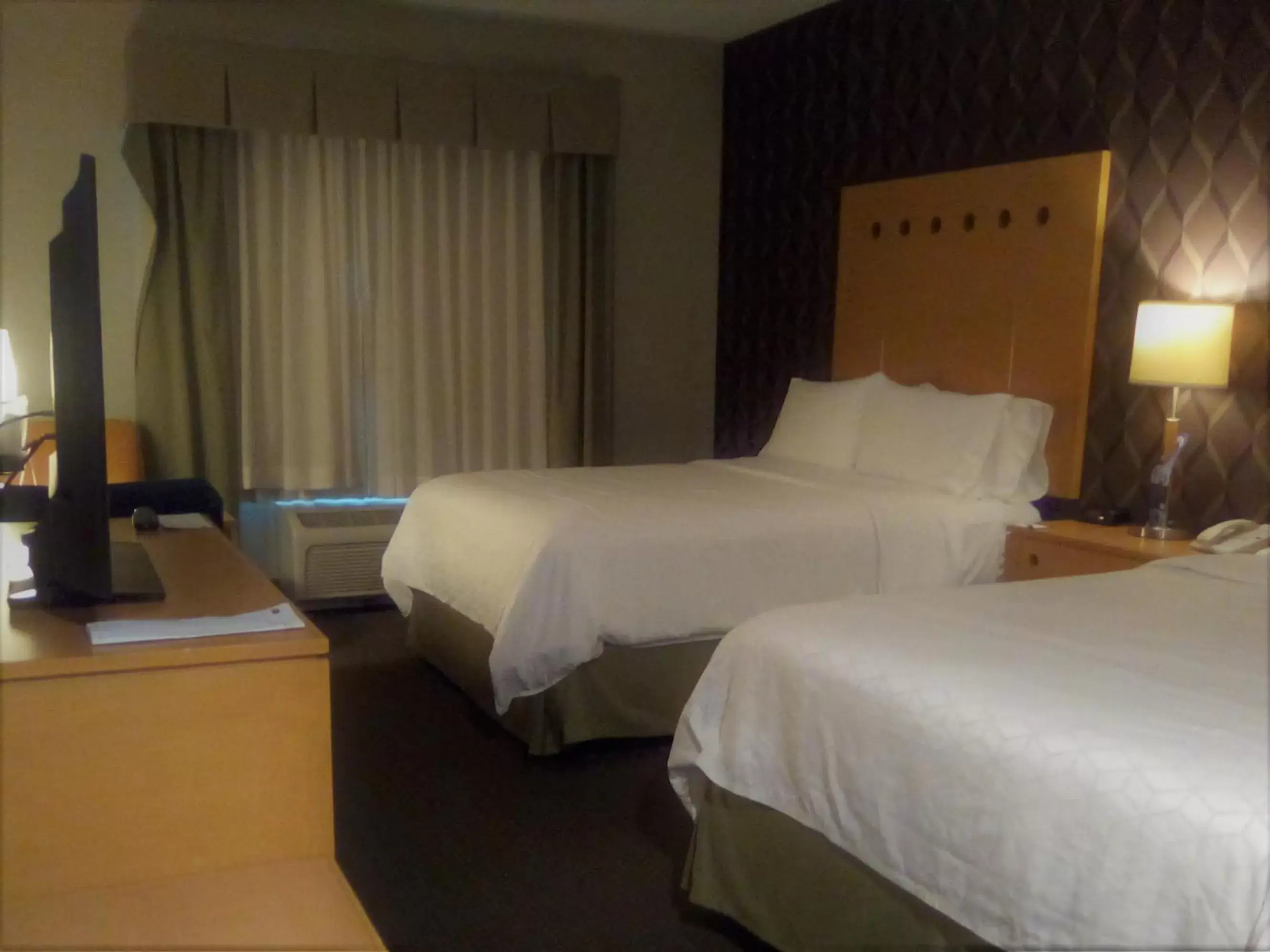 Bed in Holiday Inn Express & Suites Monterrey Aeropuerto, an IHG Hotel