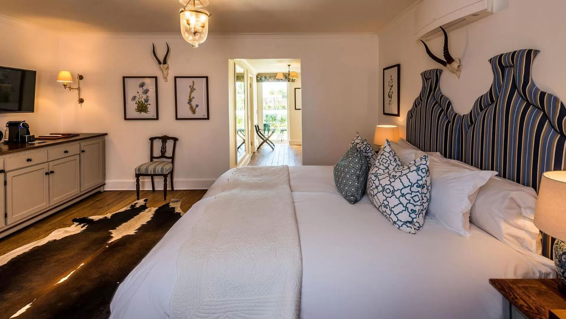 Bed in Drostdy Hotel