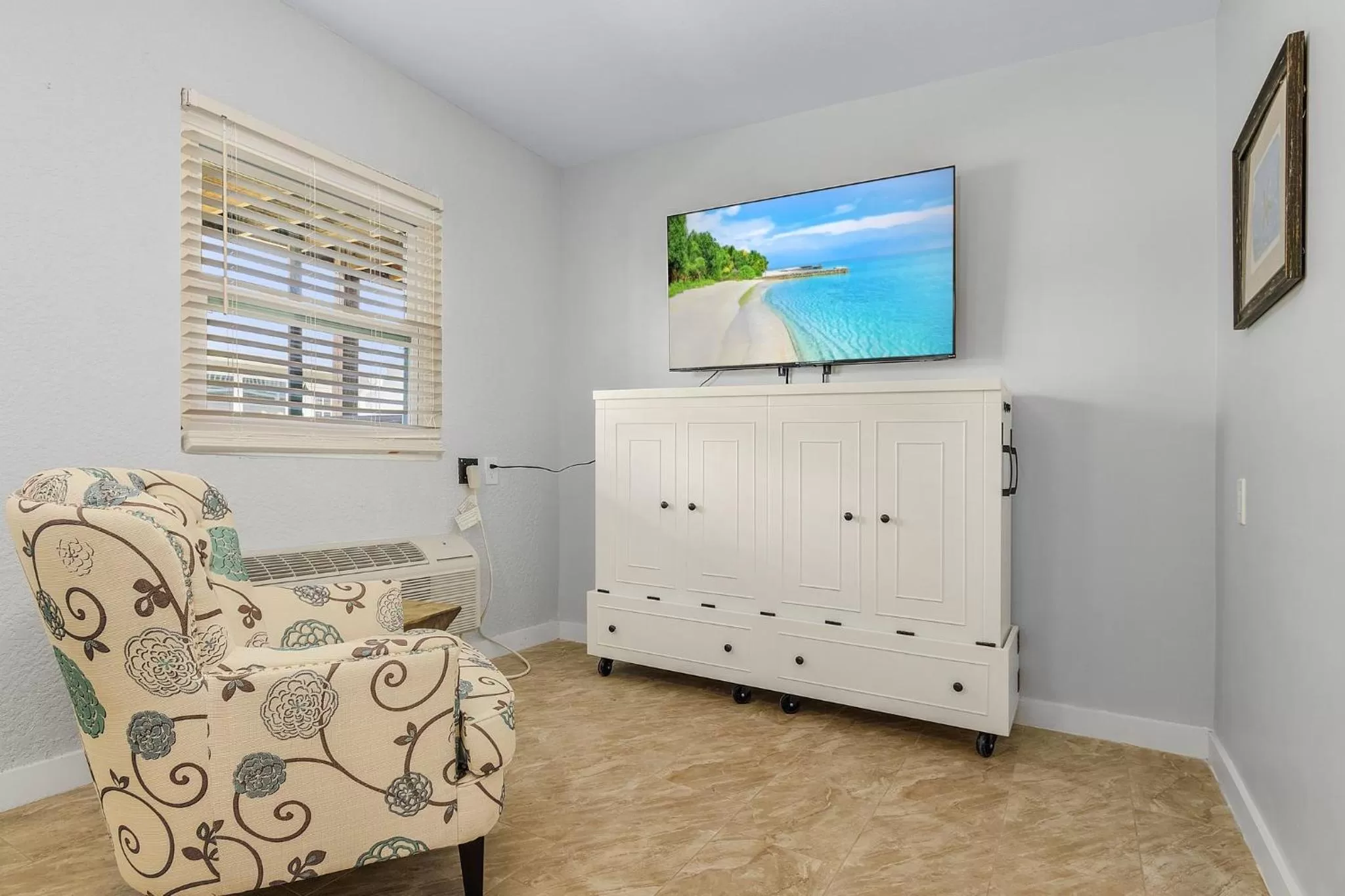 TV and multimedia in Matlacha on Shoreview