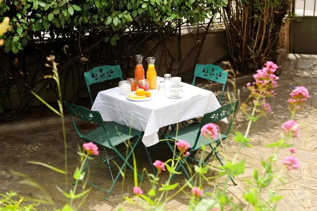 Patio in L'Escalivade