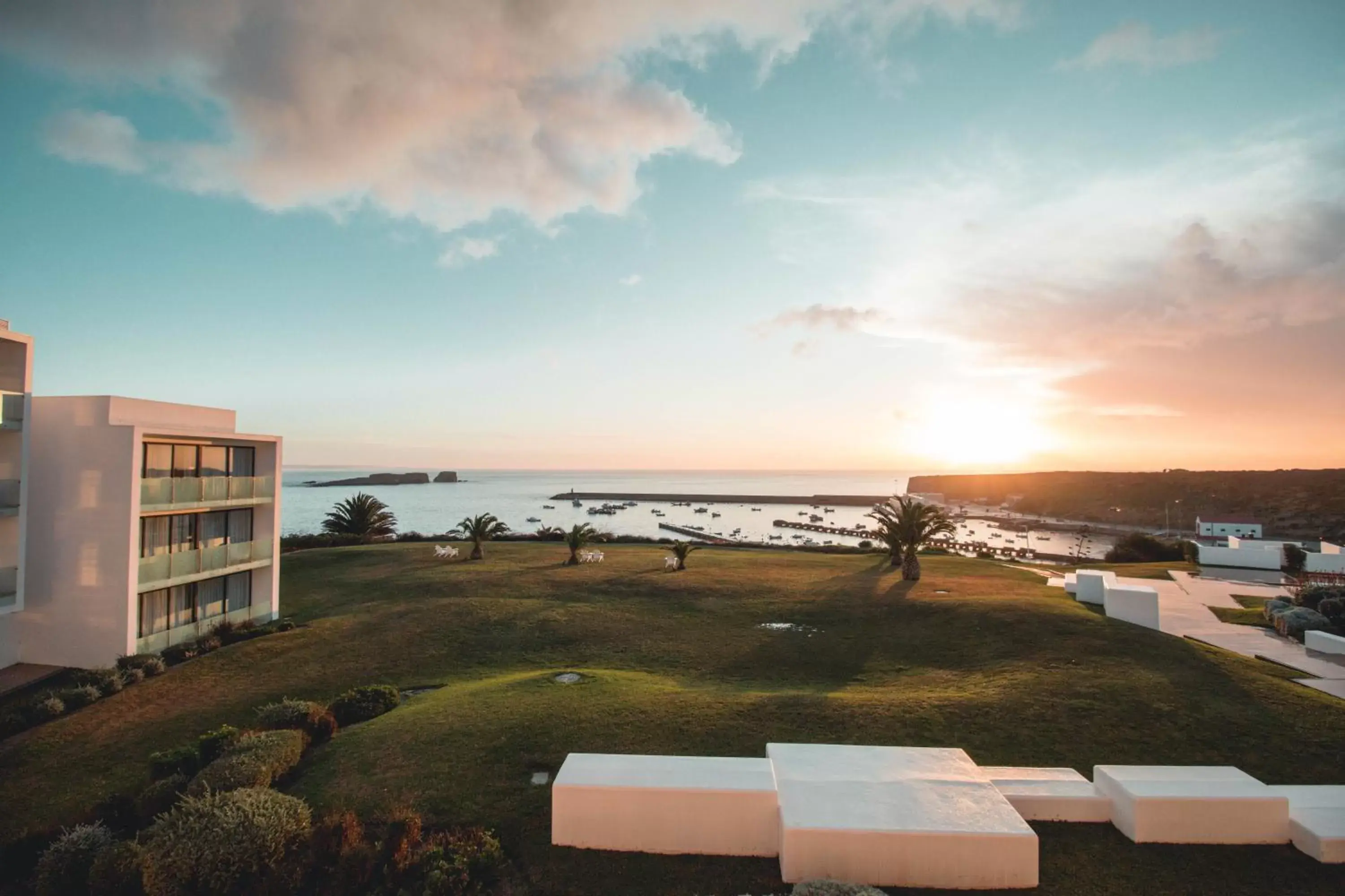 Sea view in Memmo Baleeira - Design Hotels