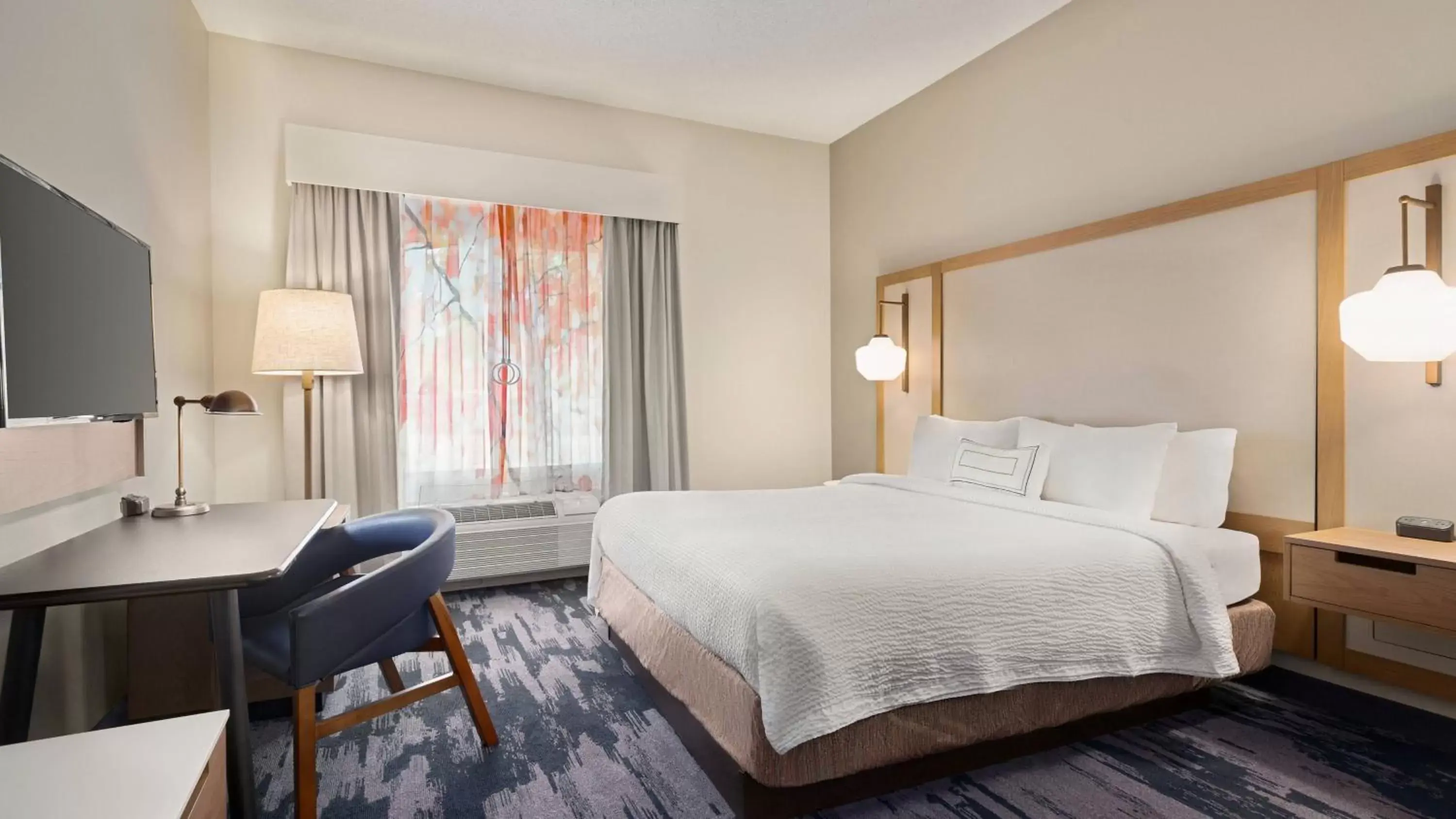 Bed in Fairfield Inn & Suites by Marriott Reno Sparks