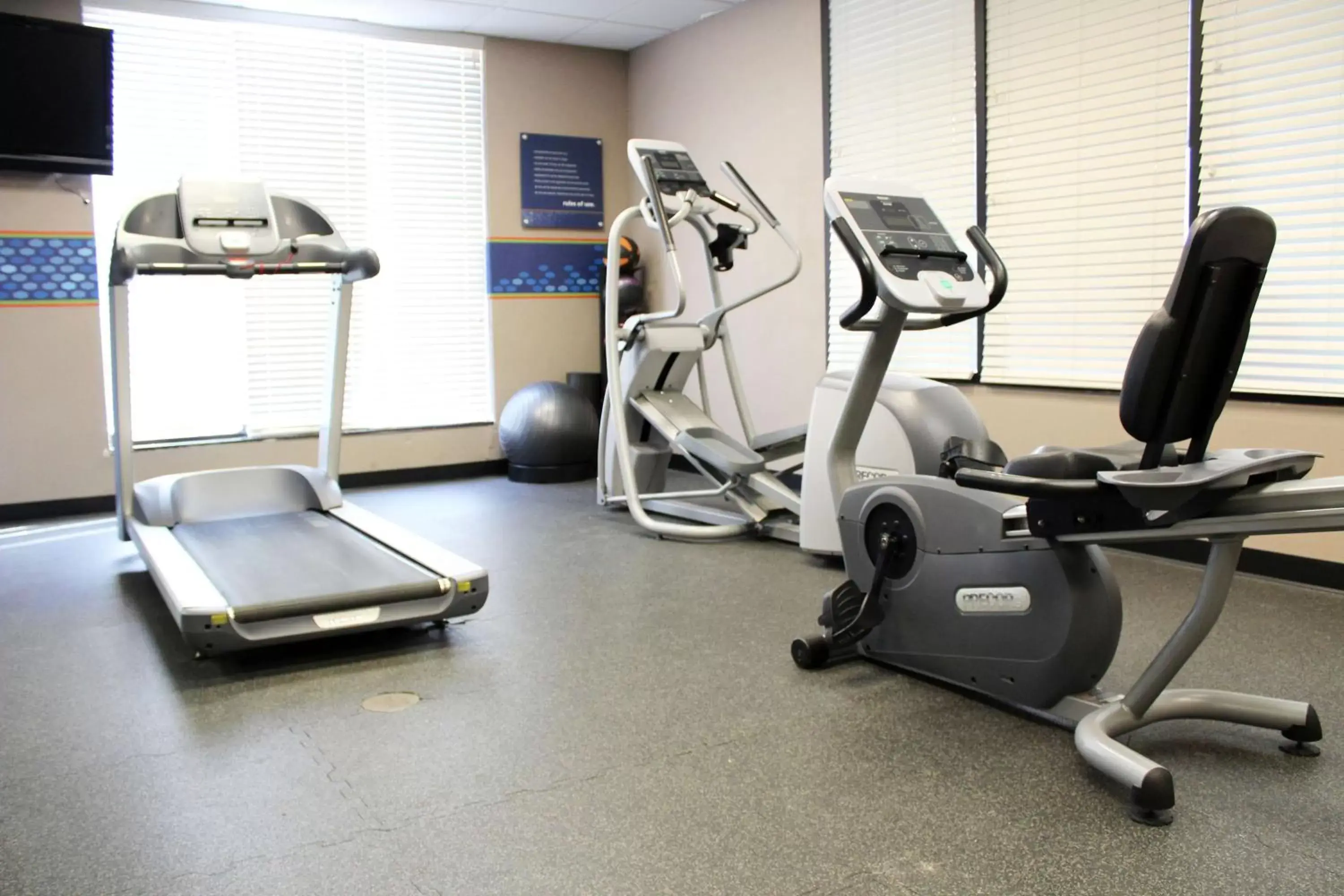 Fitness centre/facilities, Fitness Center/Facilities in Hampton Inn & Suites Mount Pleasant