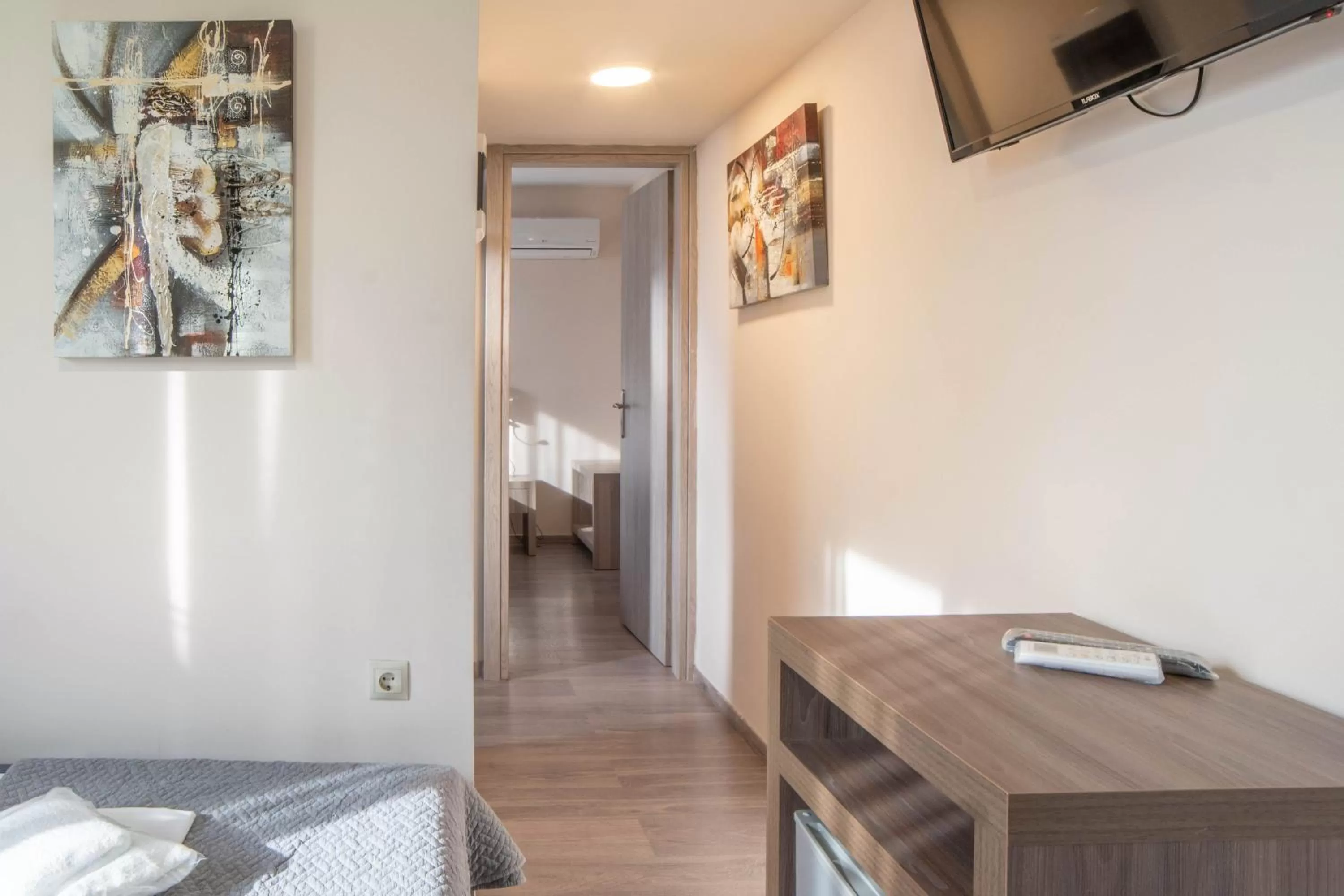 Bedroom in Argo Hotel Piraeus