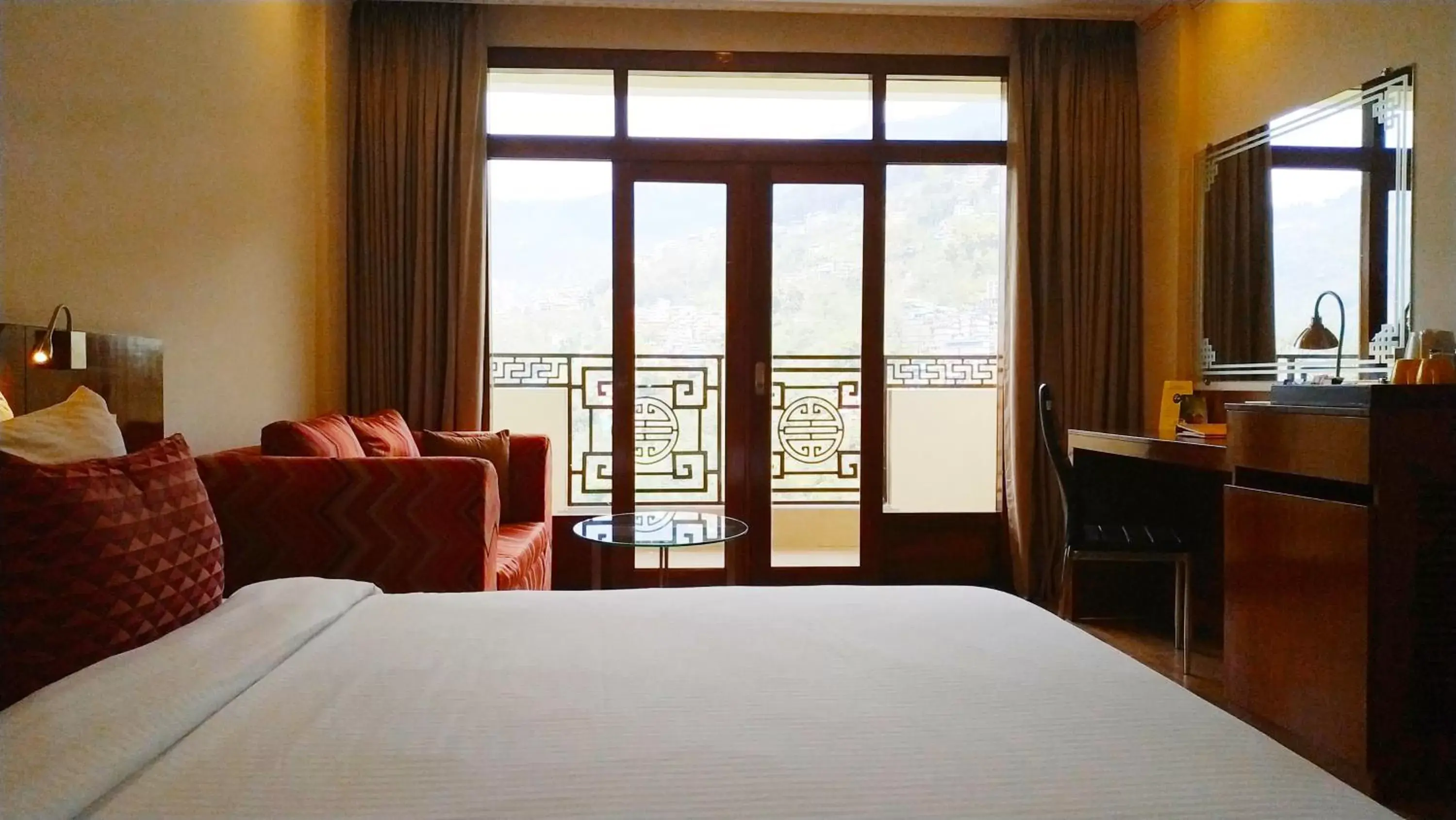 Bedroom, Bed in Lemon Tree Hotel Gangtok