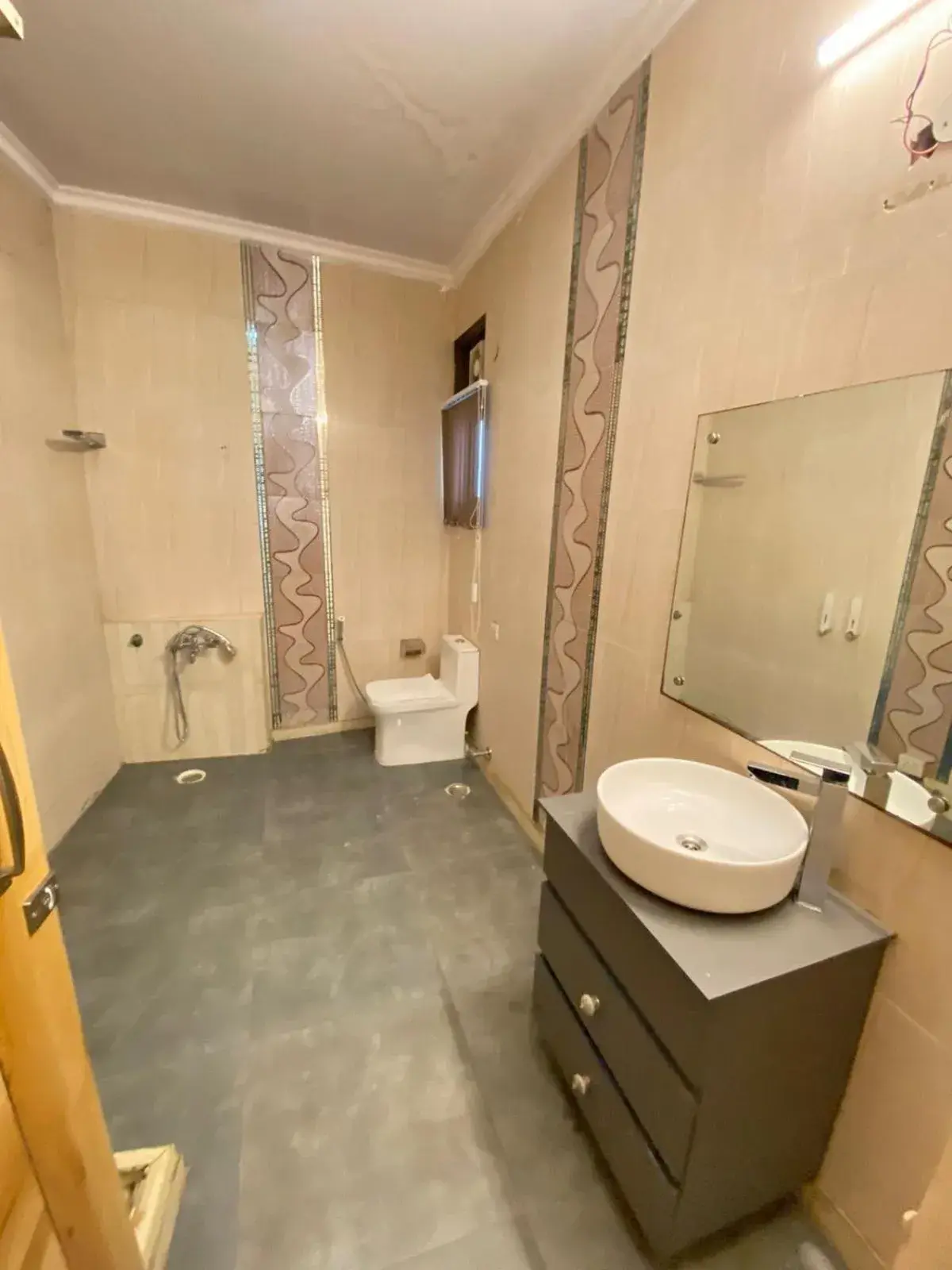 Bathroom in Airport Hotel Vishal Residency