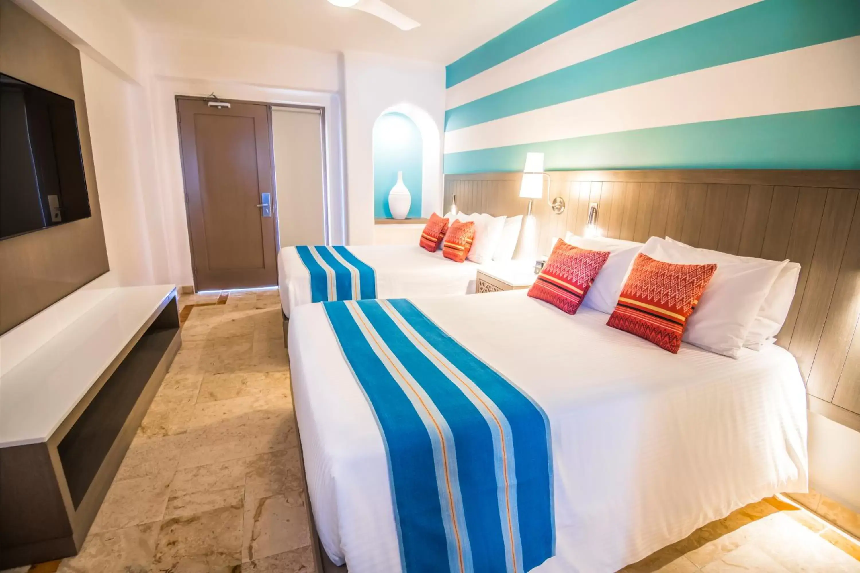 Photo of the whole room, Bed in Wyndham Alltra Playa del Carmen Adults Only All Inclusive