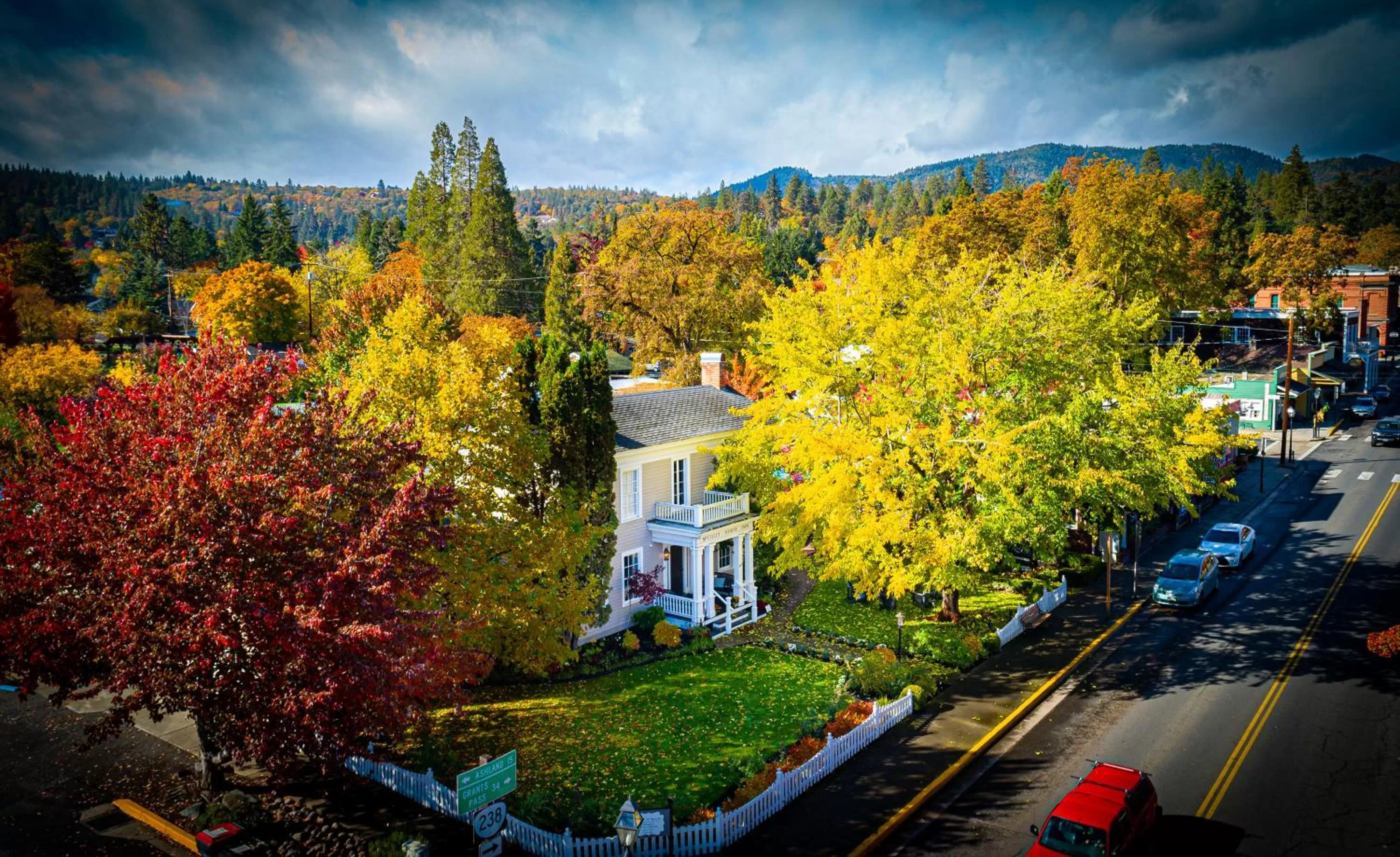 Property building in McCully House Inn