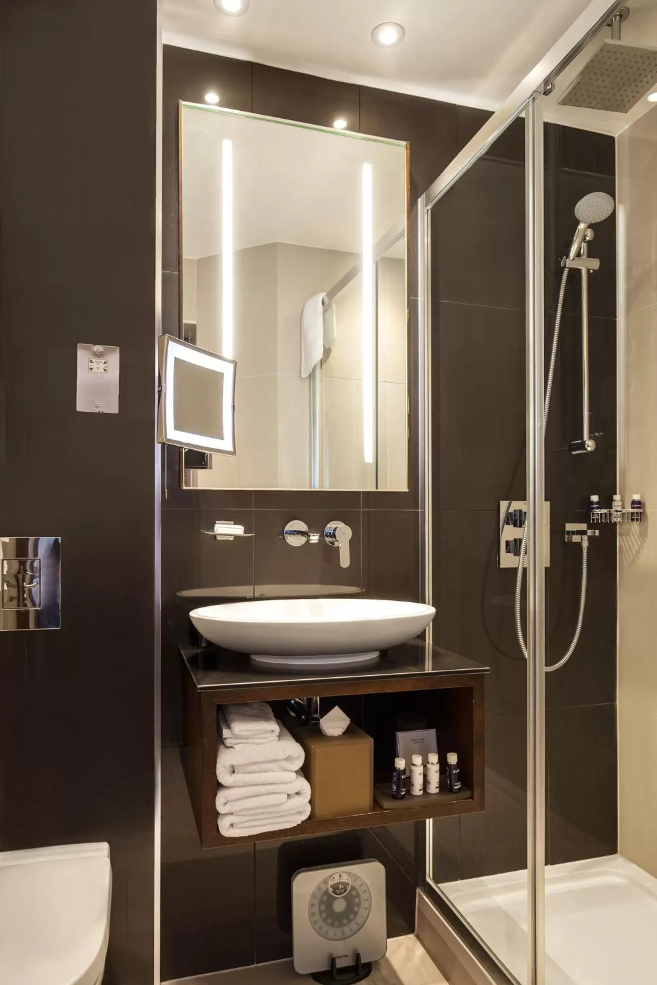 Bathroom in Montcalm Piccadilly Townhouse, London West End