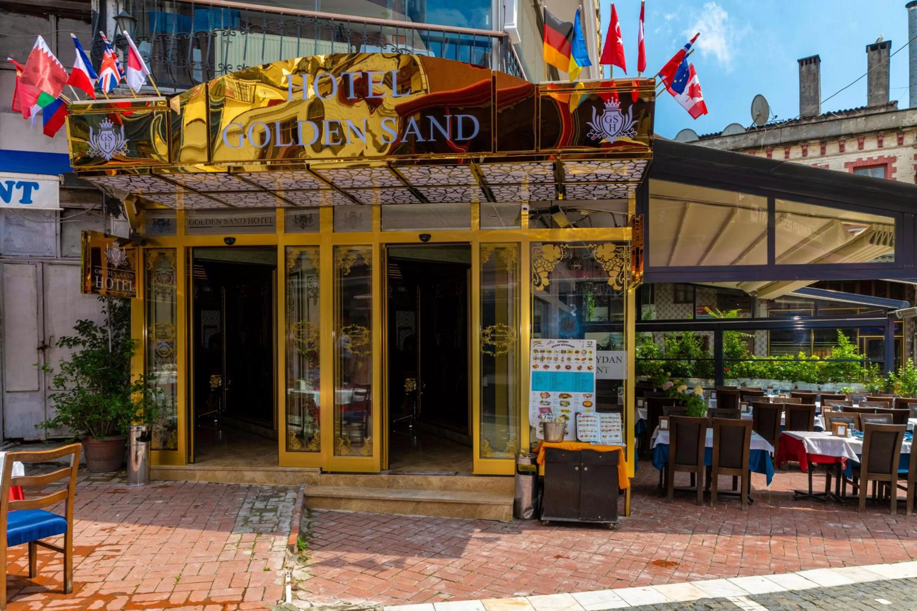 Facade/entrance in Golden Sand Hotel