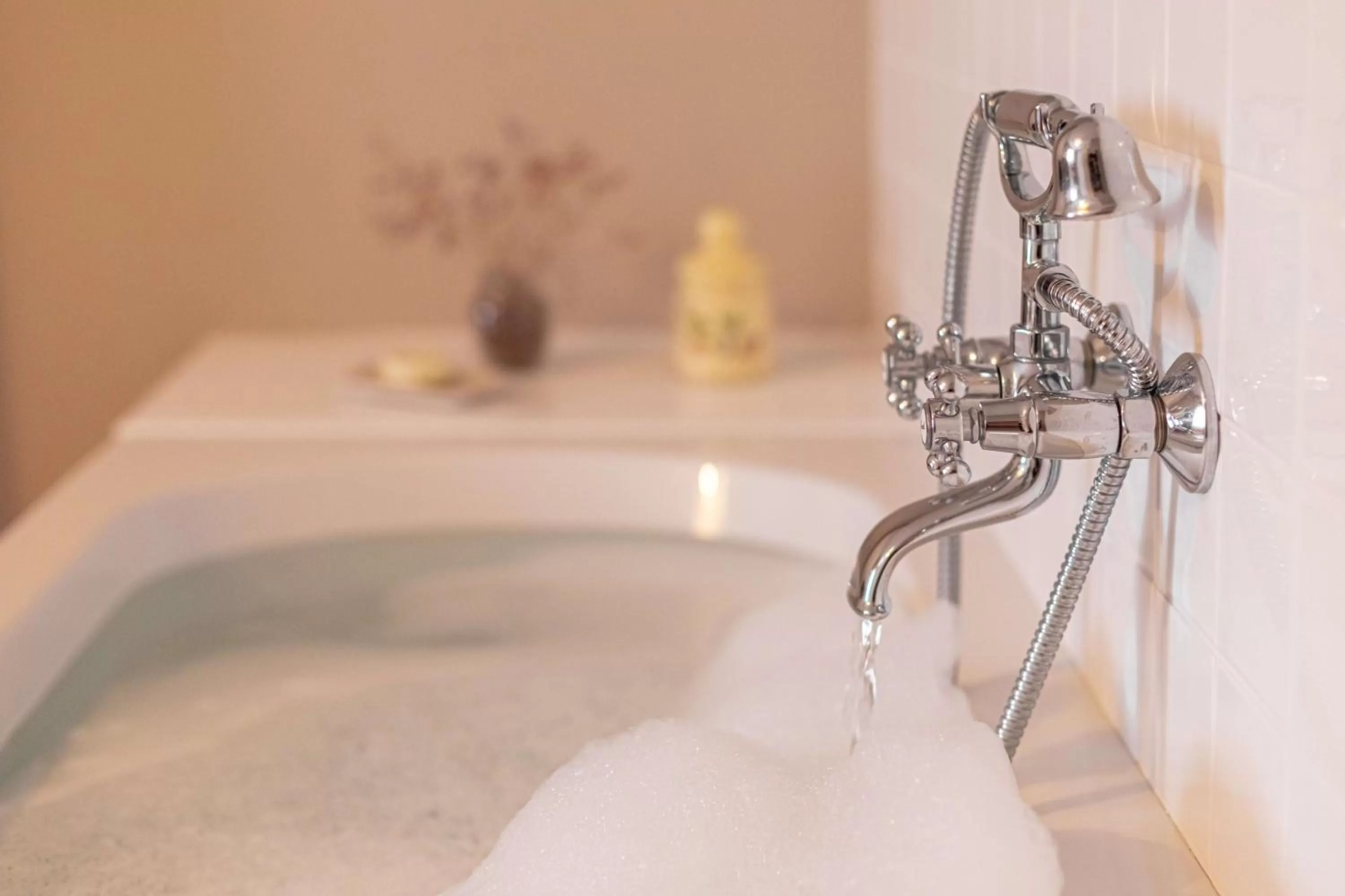 Bath, Bathroom in Maison d'hôtes ÔVillage