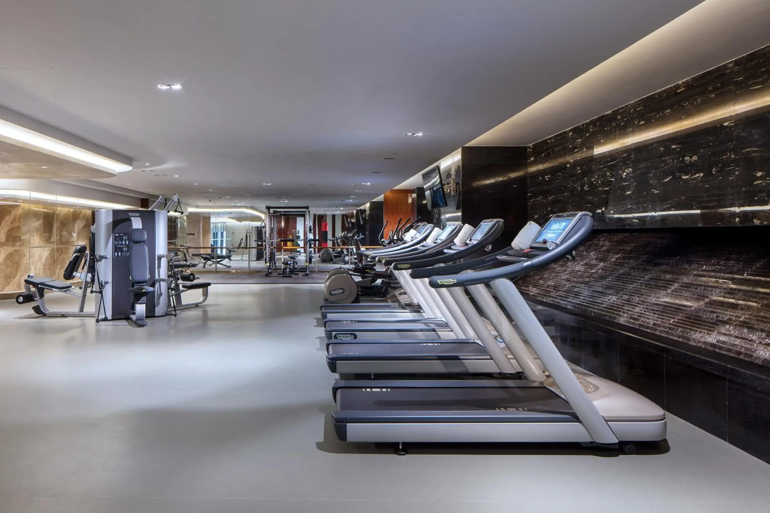 Fitness centre/facilities in Sofitel Guiyang Hunter Fitness centre/facilities in Sofitel Guiyang Hunter