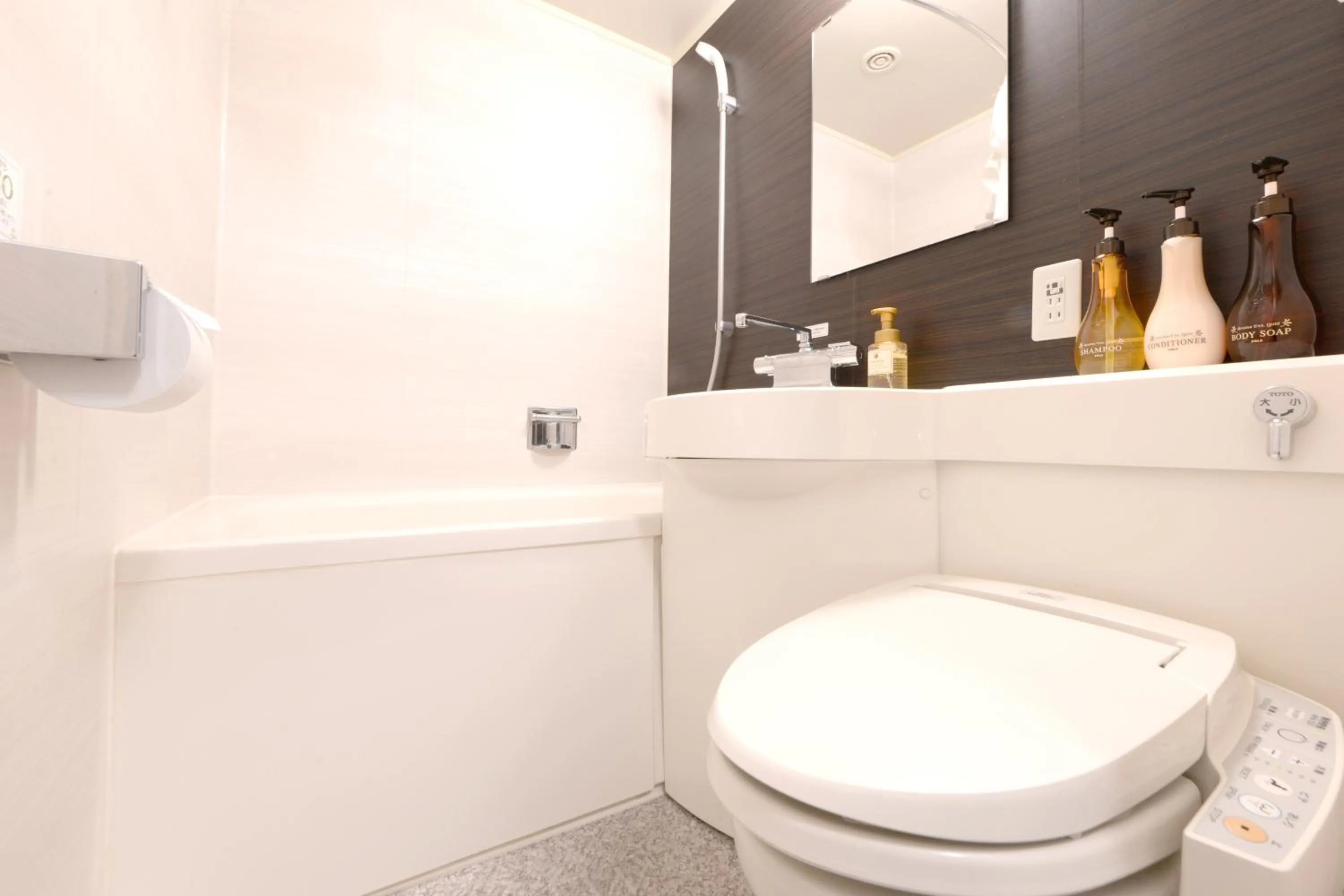 Toilet in Vessel Inn Yachiyo Katsudai Station