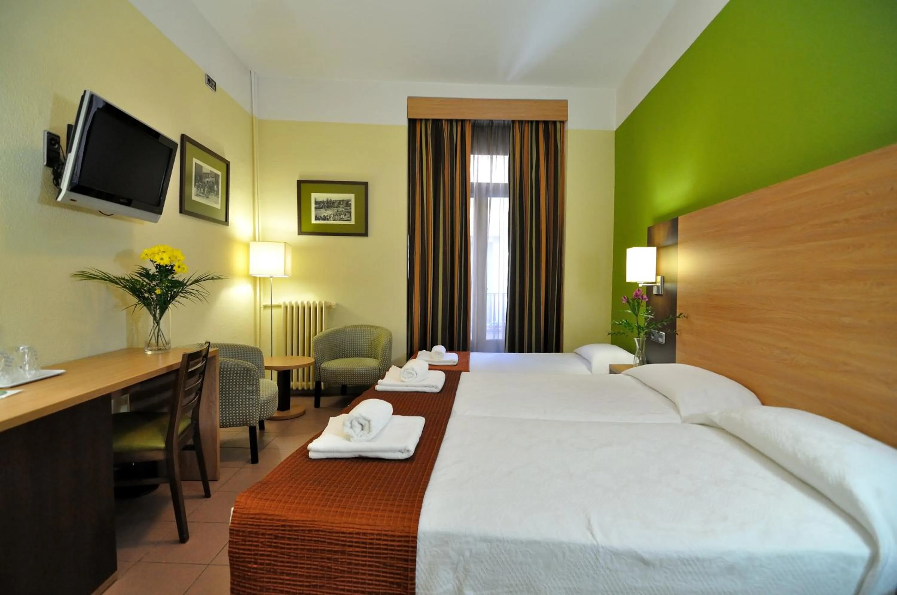 Bed in Hostal Ballesta