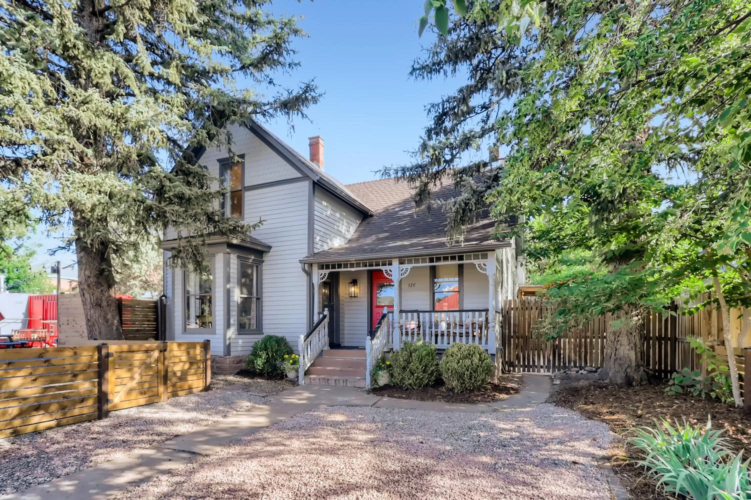 Property building in A-Lodge Lyons