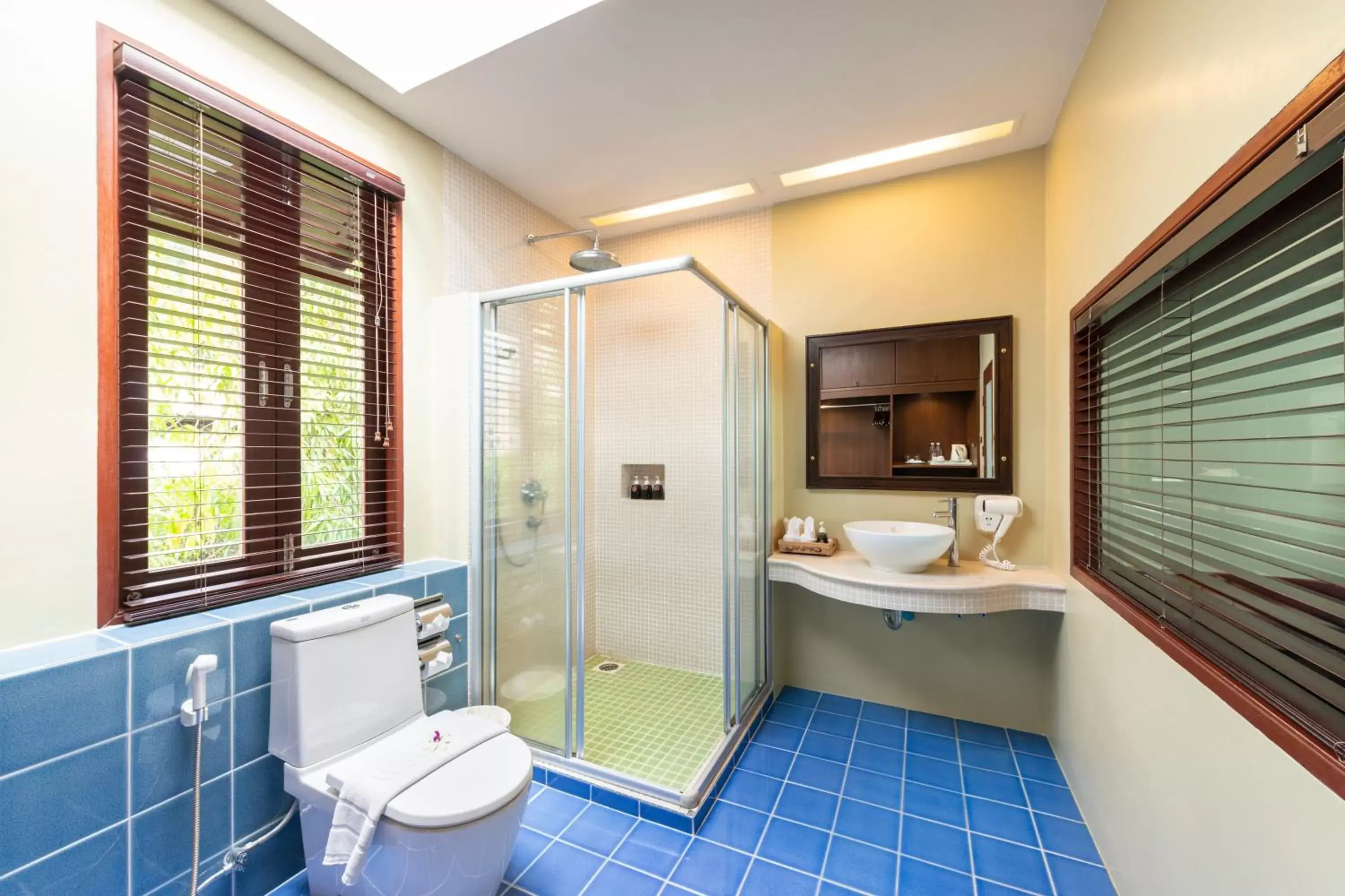 Shower, Bathroom in Khaolak Bayfront Resort
