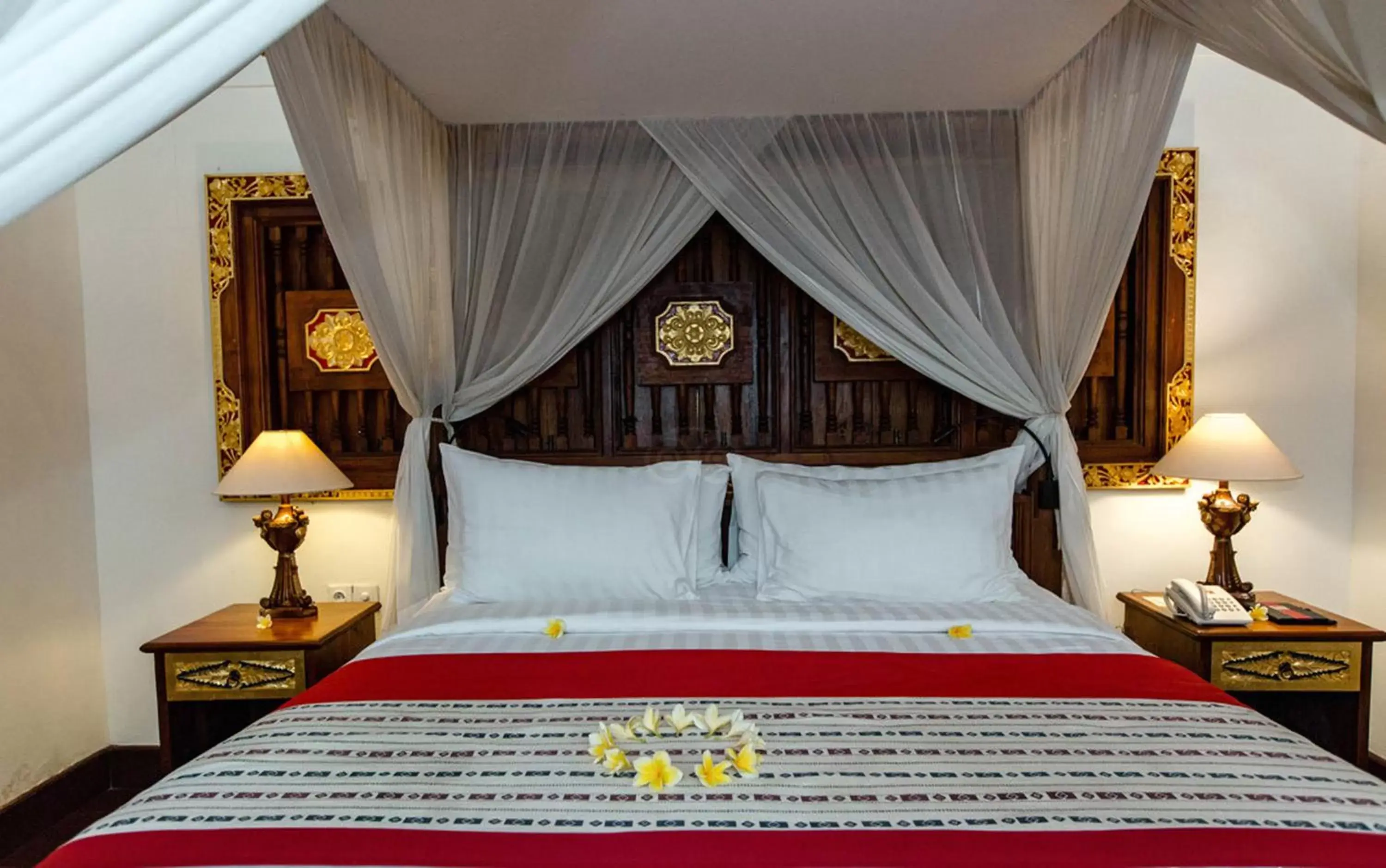 bunk bed, Bed in Dwaraka The Royal Villas