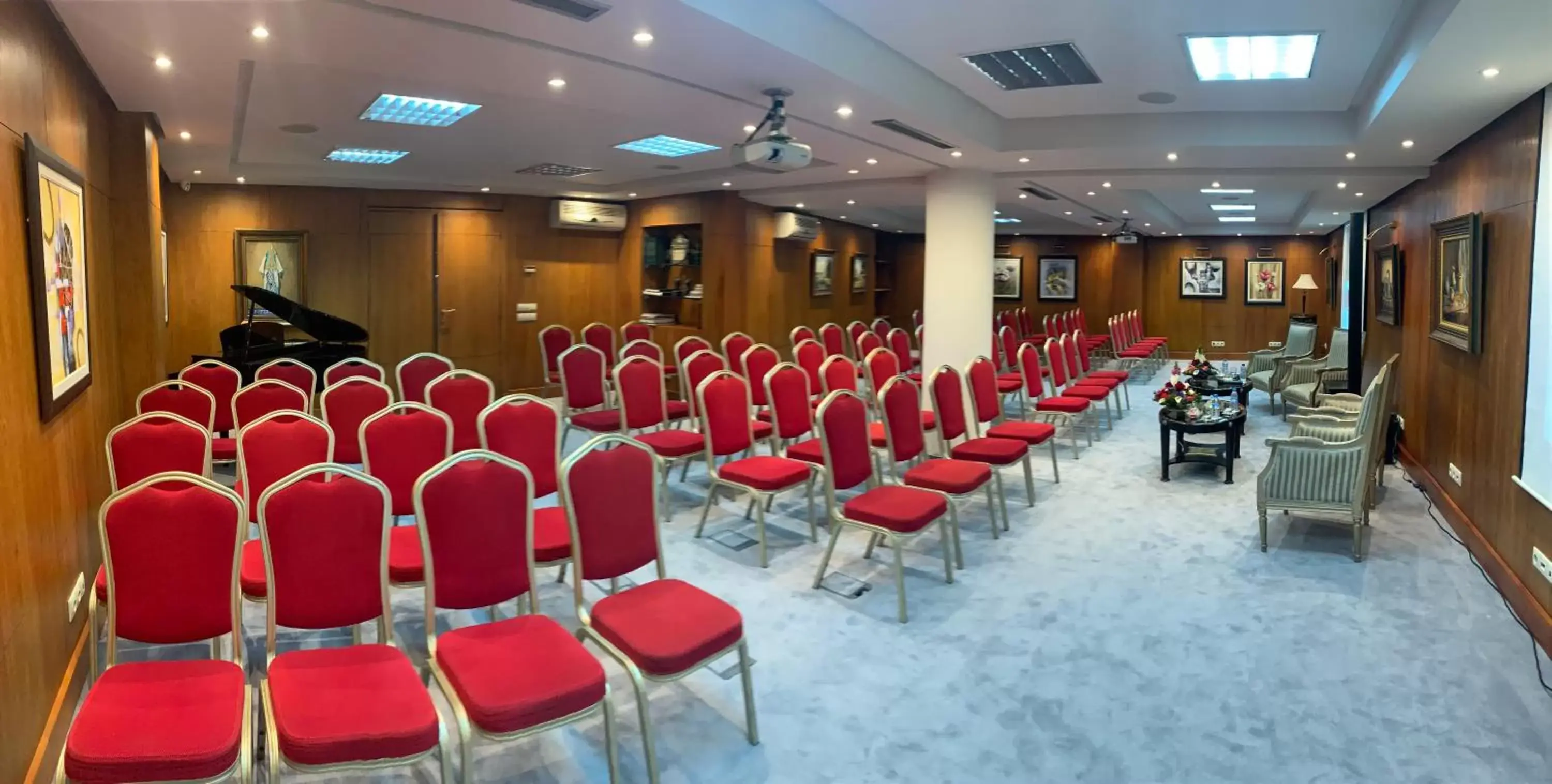 Meeting/conference room in Art Palace Suites & Spa