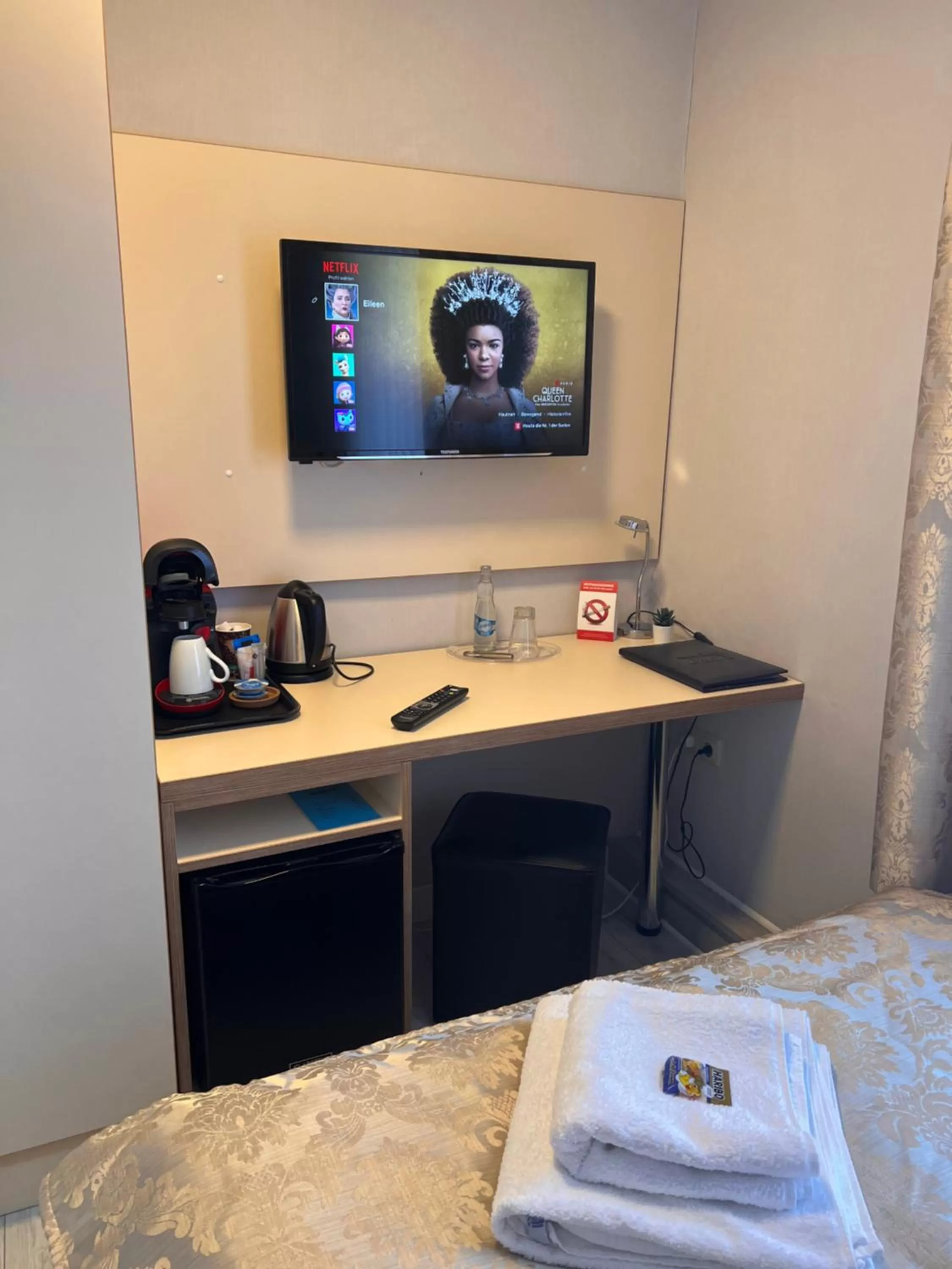 TV and multimedia, Bed in Novel Hotel
