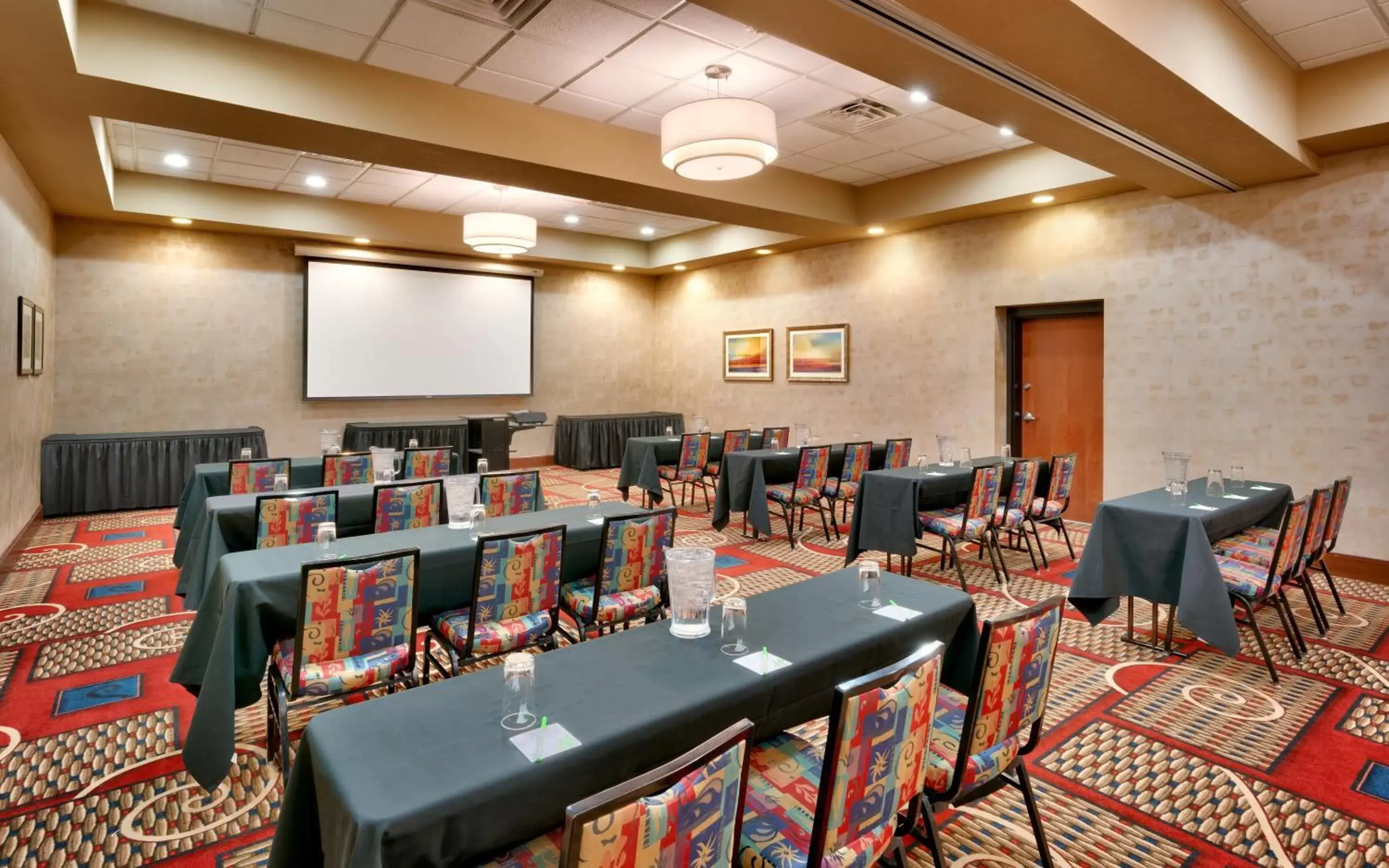 Meeting/conference room in Holiday Inn & Suites Salt Lake City - Airport West, an IHG Hotel