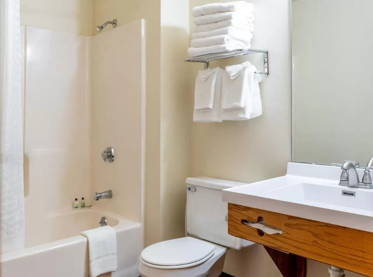 Bathroom in Natura Treescape Resort