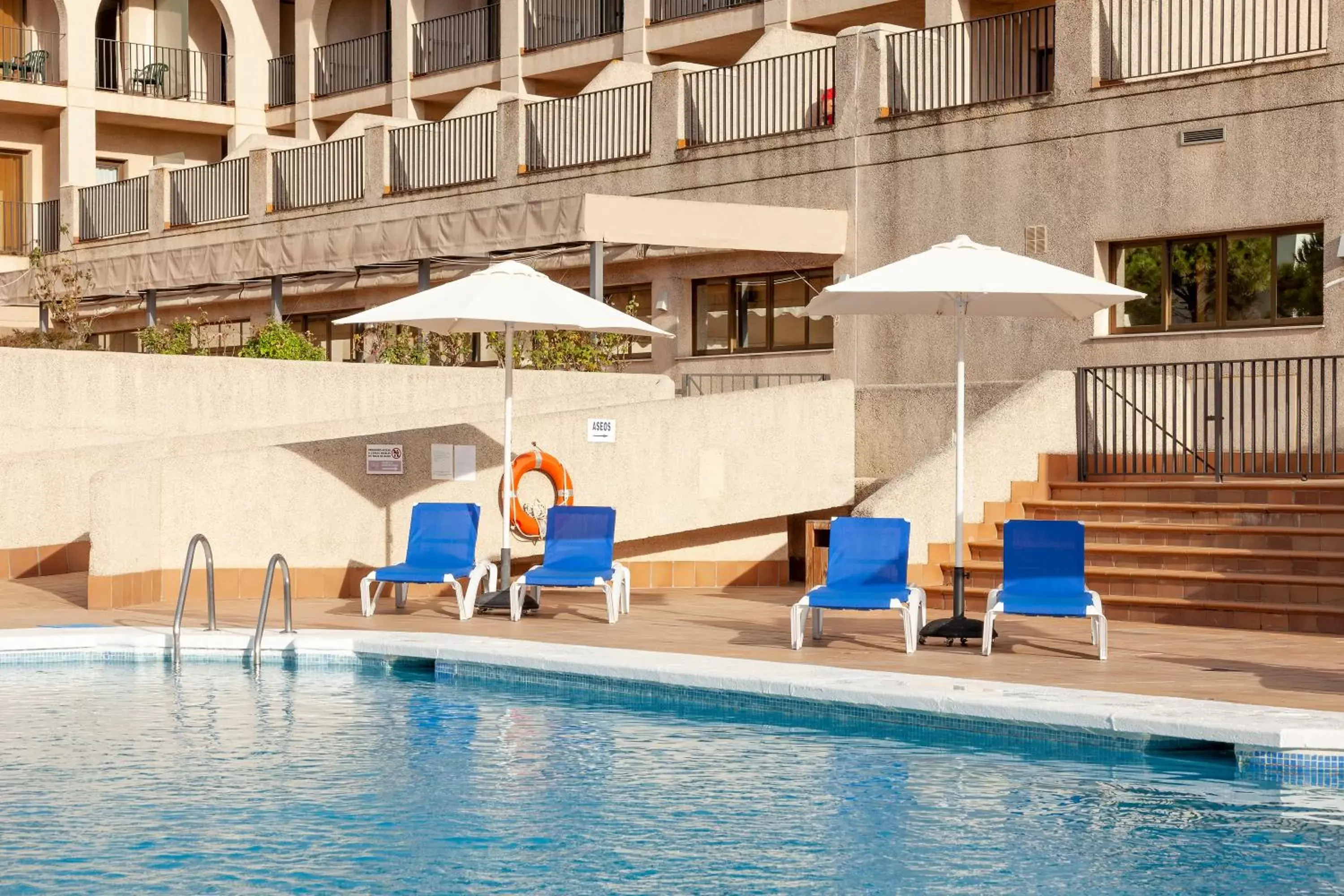 Swimming Pool in Hotel Macià Doñana