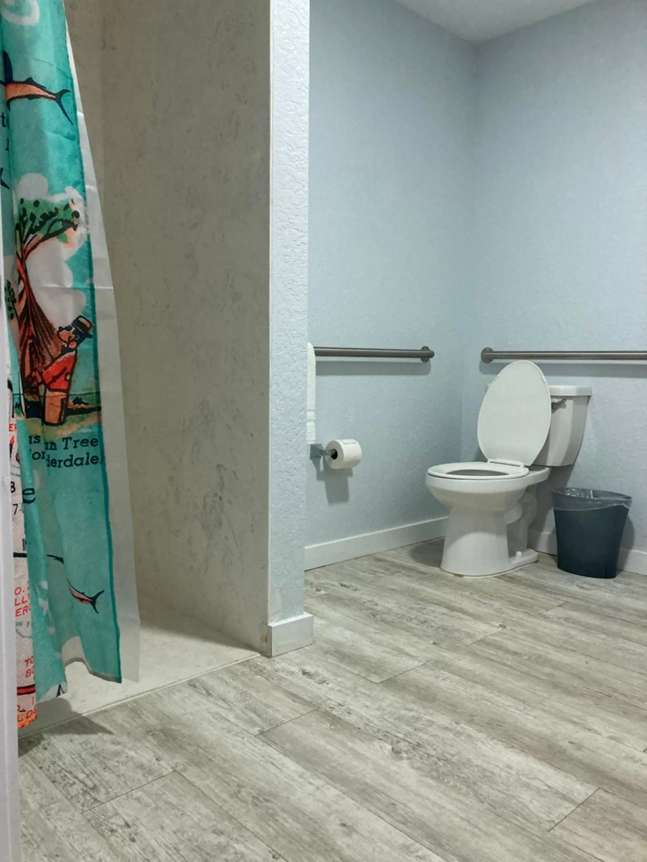 Toilet in Vistalmar Beach Resort