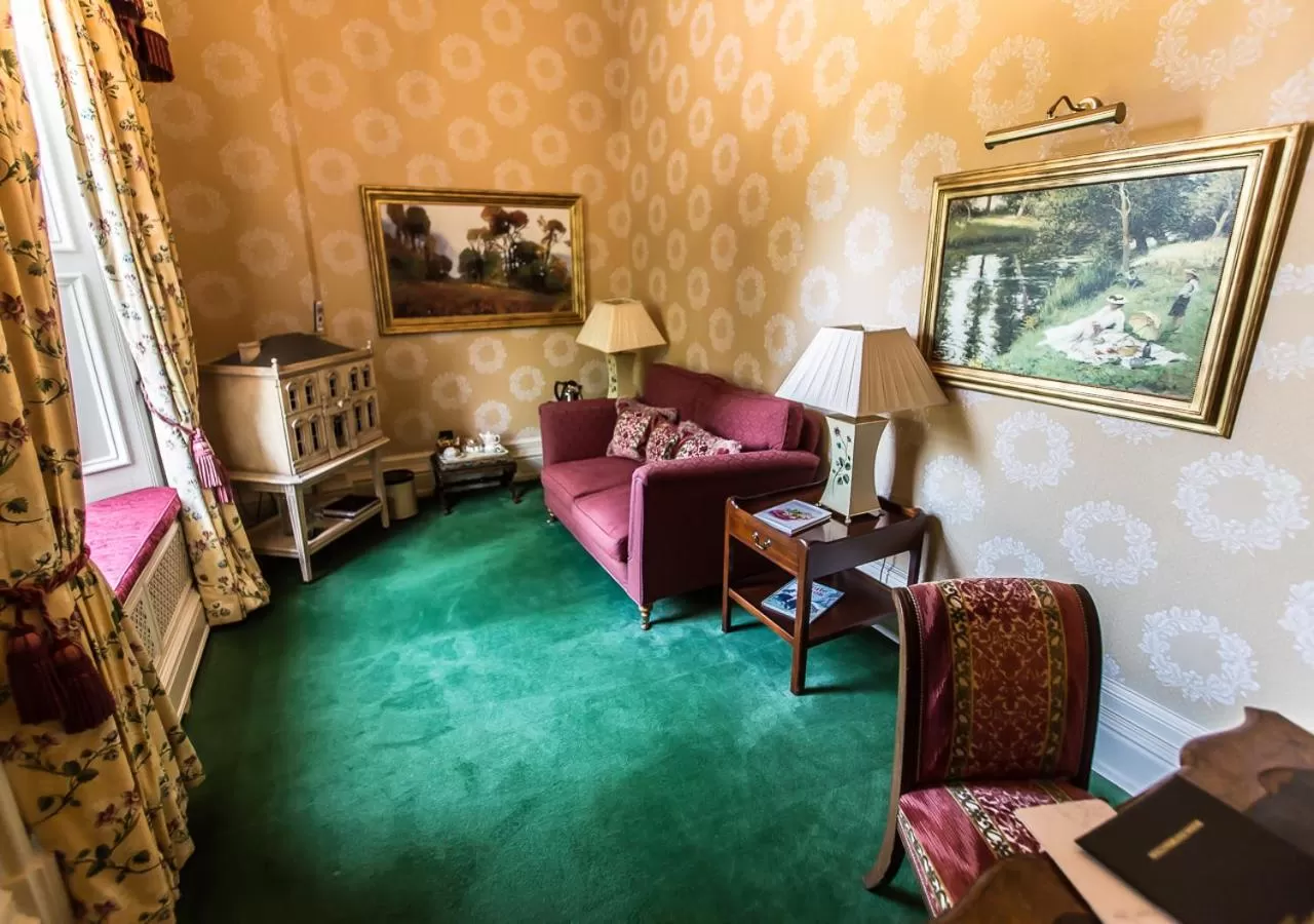 Seating area in Kilworth House Hotel and Theatre