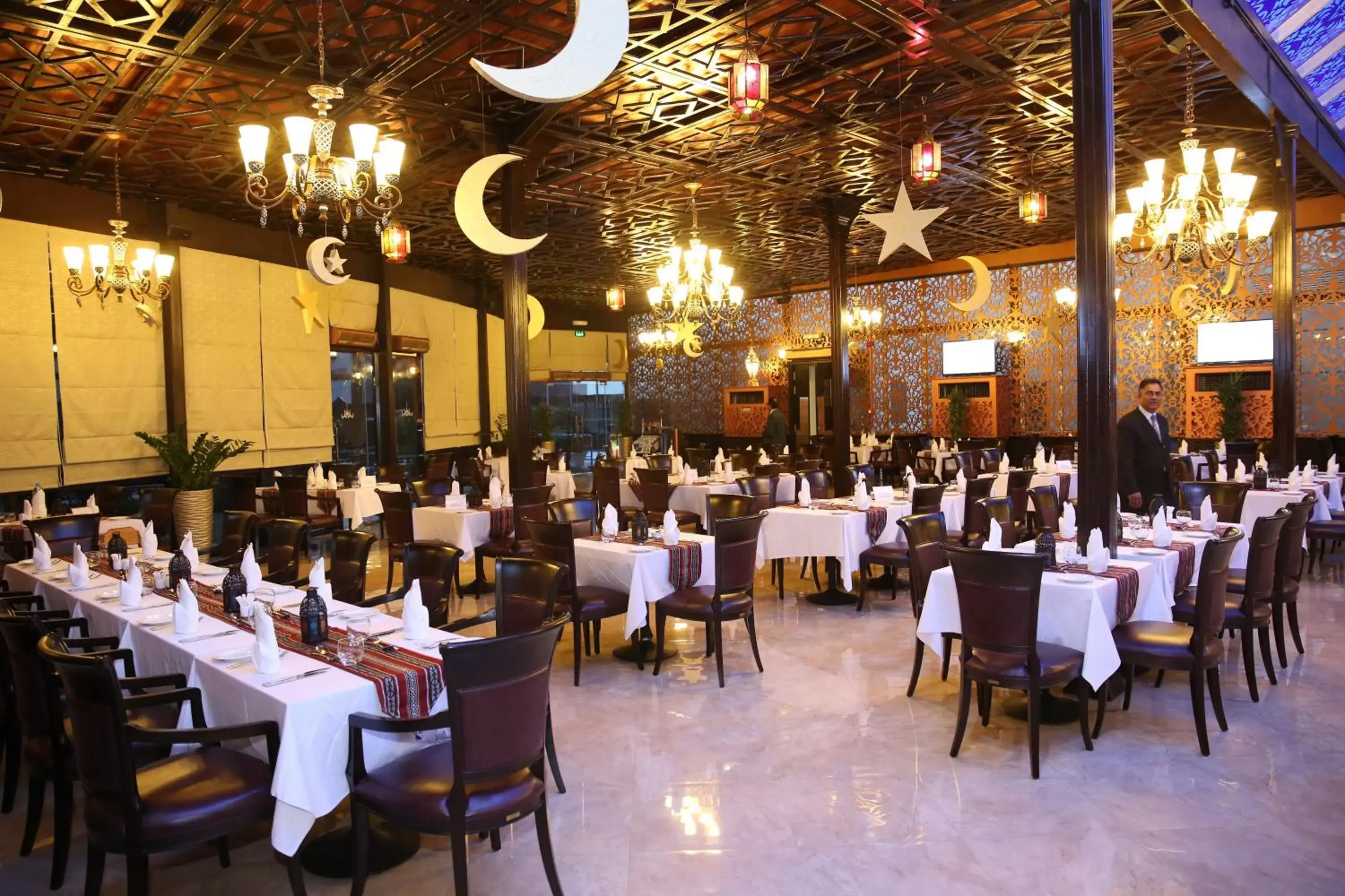 Restaurant/places to eat in Ezdan Hotel West Bay Restaurant/places to eat in Ezdan Hotel West Bay