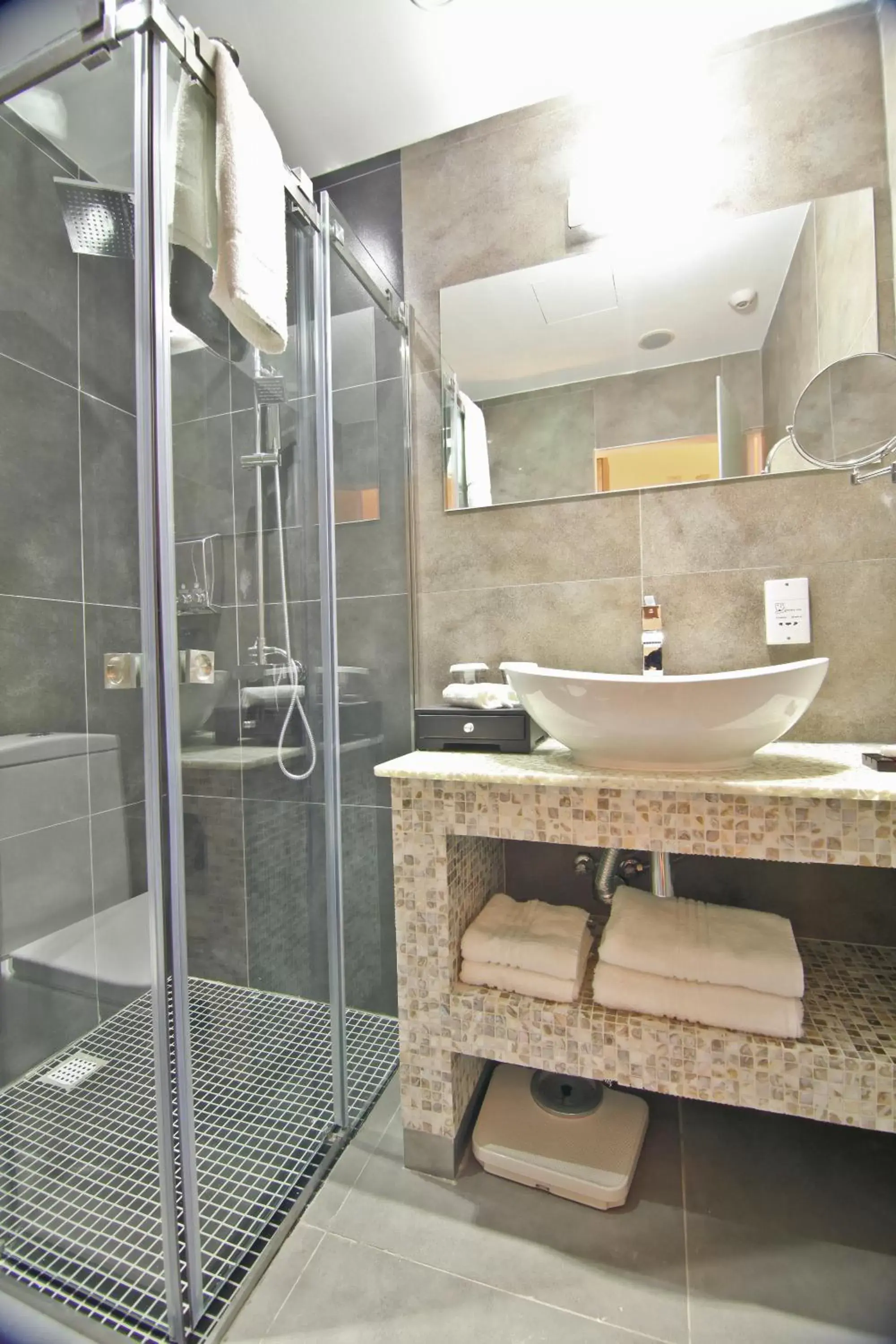 Bathroom in Achilleos City Hotel