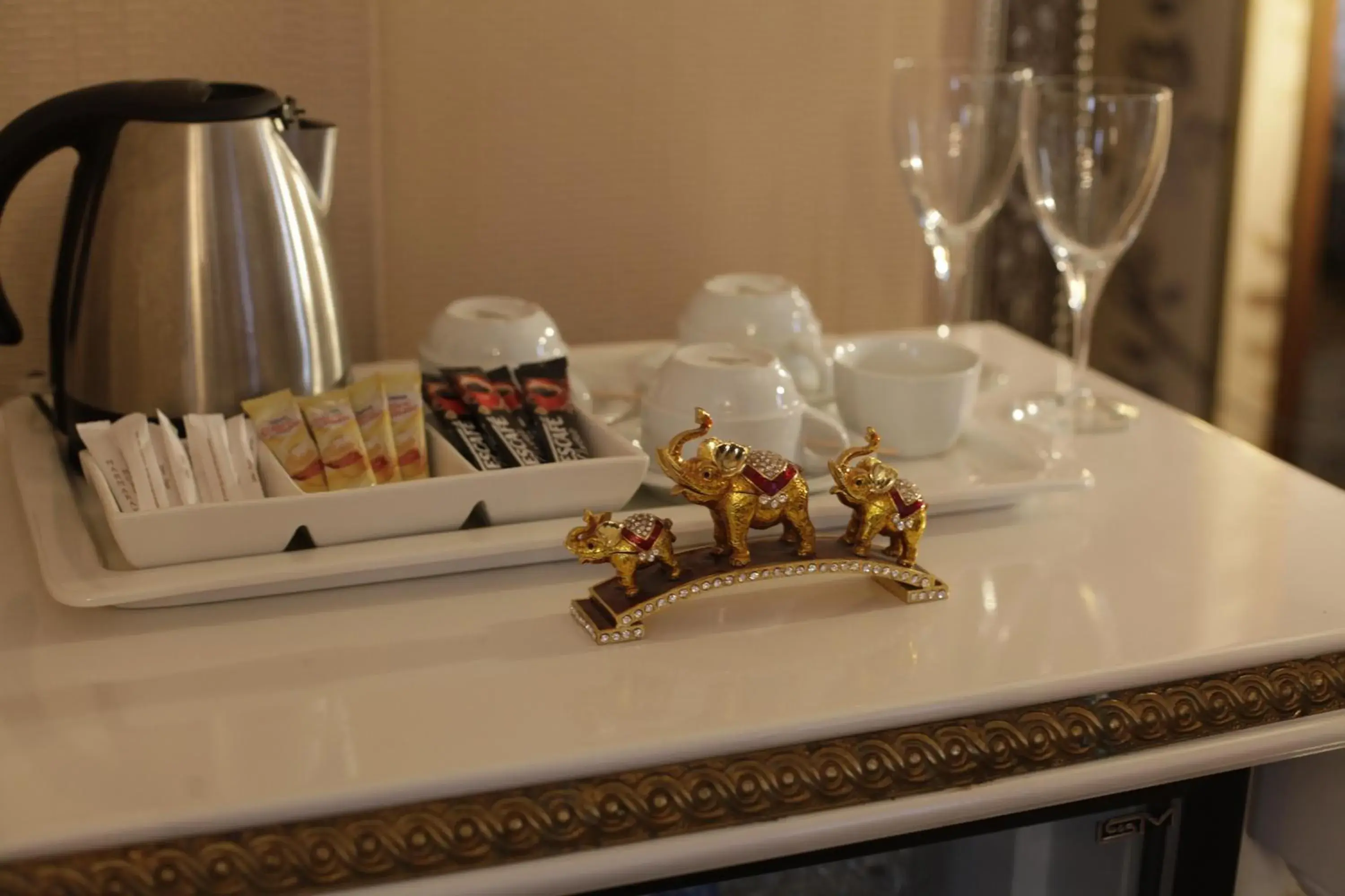 Coffee/tea facilities in Marmaray Hotel