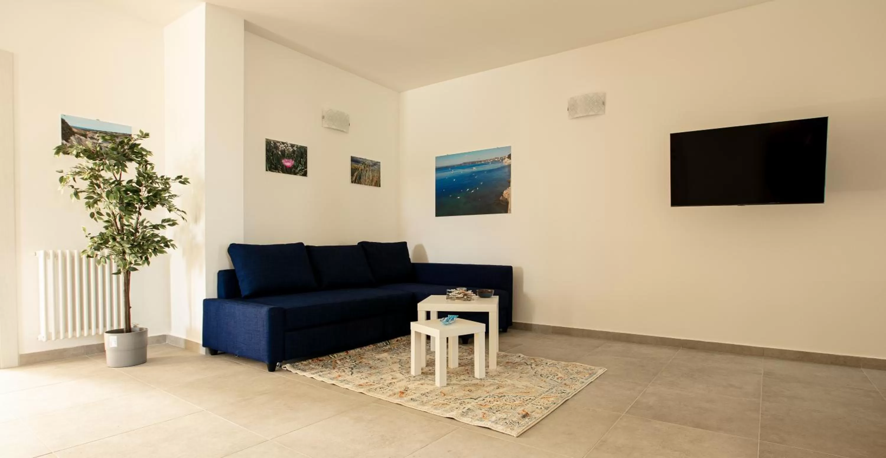 TV and multimedia, Seating Area in Etnamare Brucoli