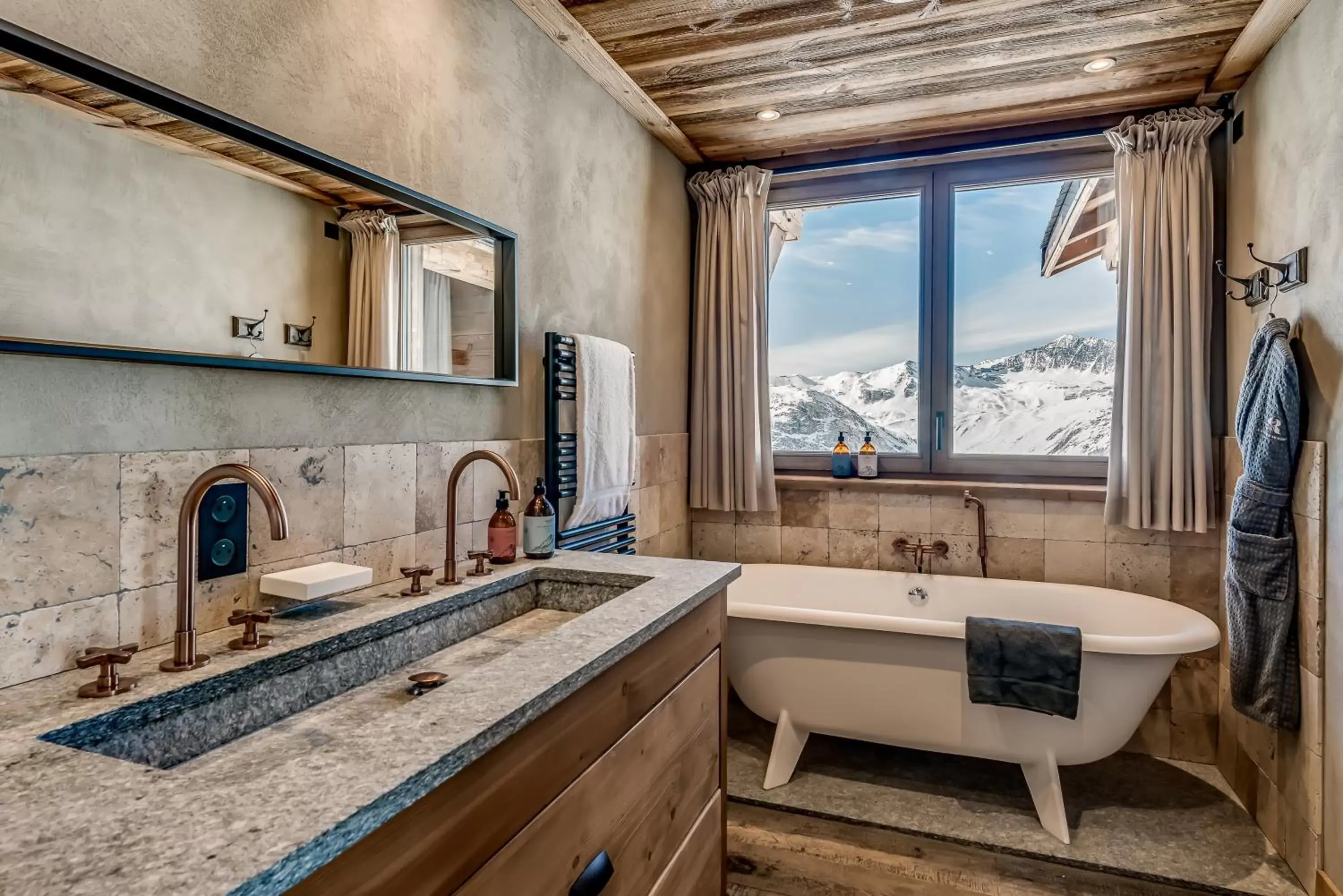 Bathroom in Le Refuge de Solaise - 2551 m Altitude