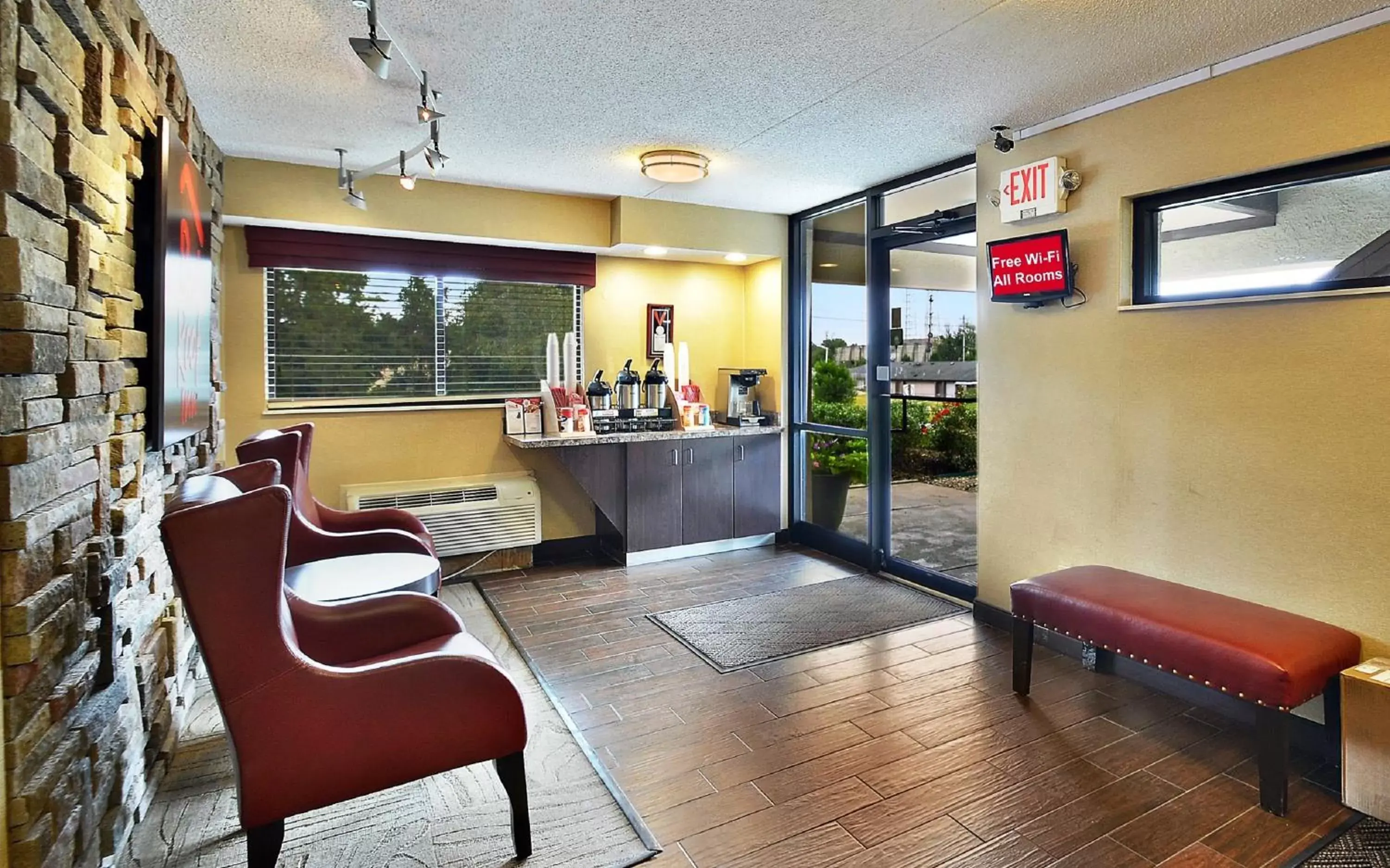 Lobby or reception, Lobby/Reception in Red Roof Inn Louisville Fair and Expo