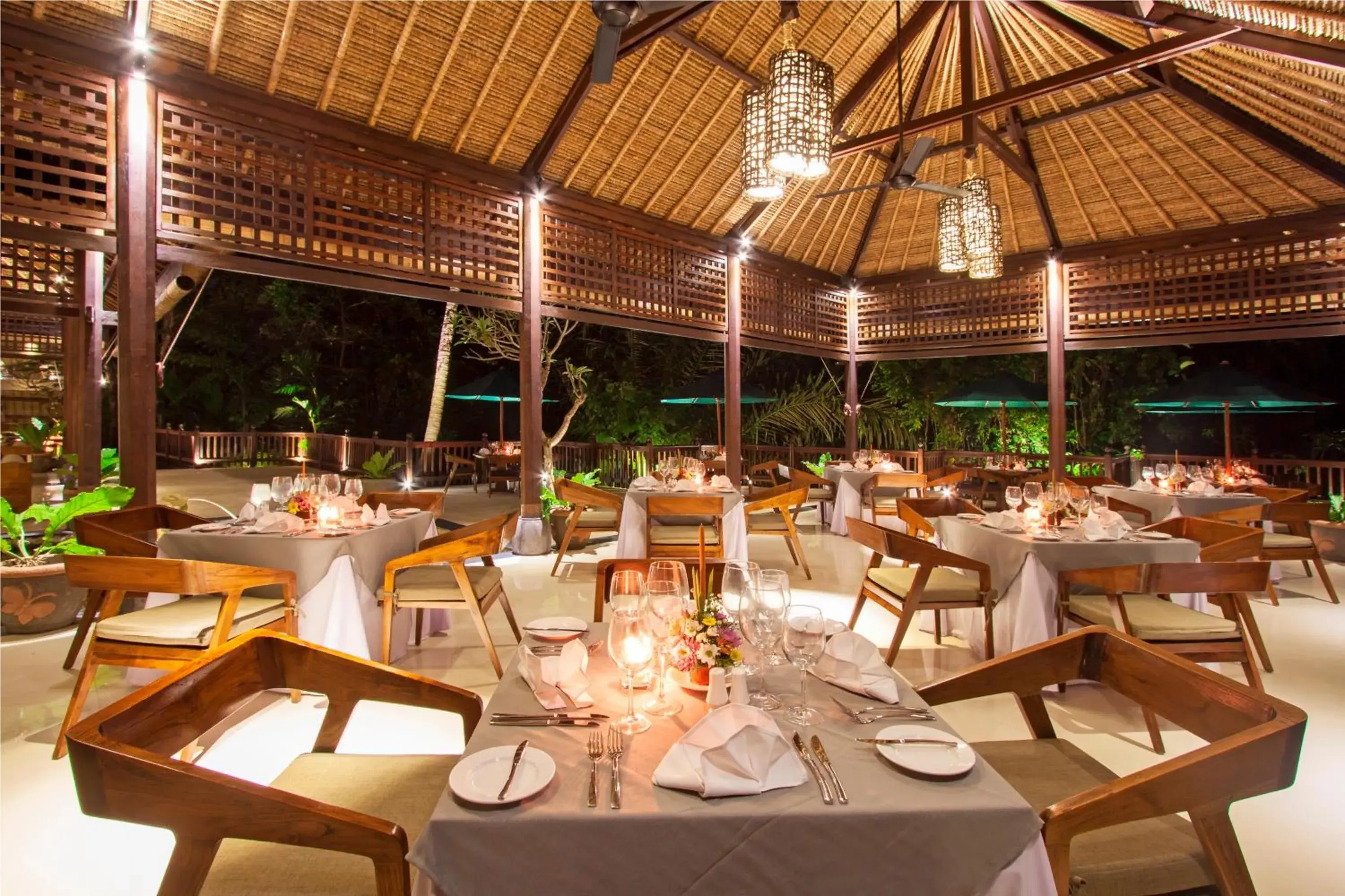 Restaurant/Places to Eat in The Lokha Ubud Resort Villas and Spa