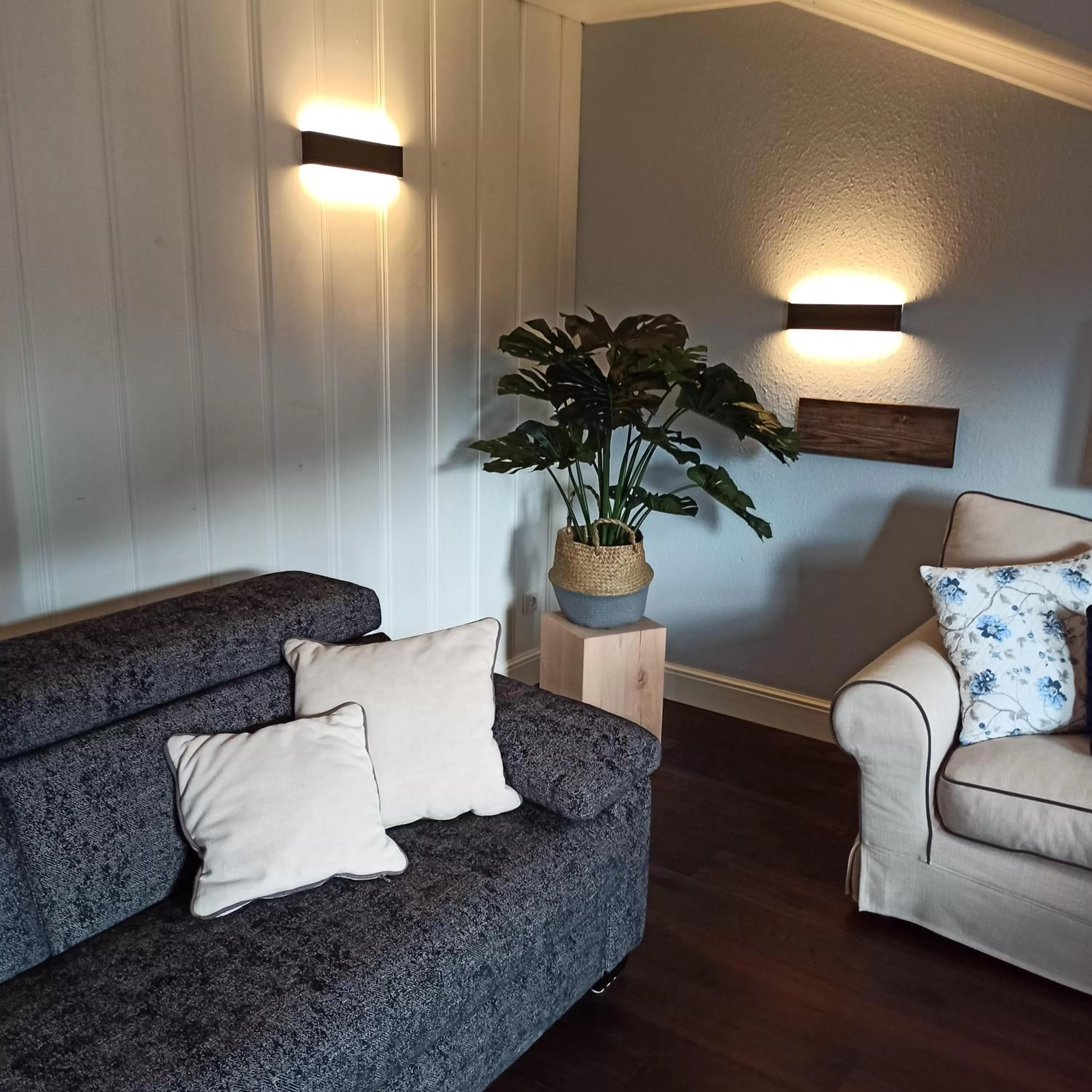 Living room, Seating Area in Sauna & Whirlpool - ALPENLIEBE APARTments